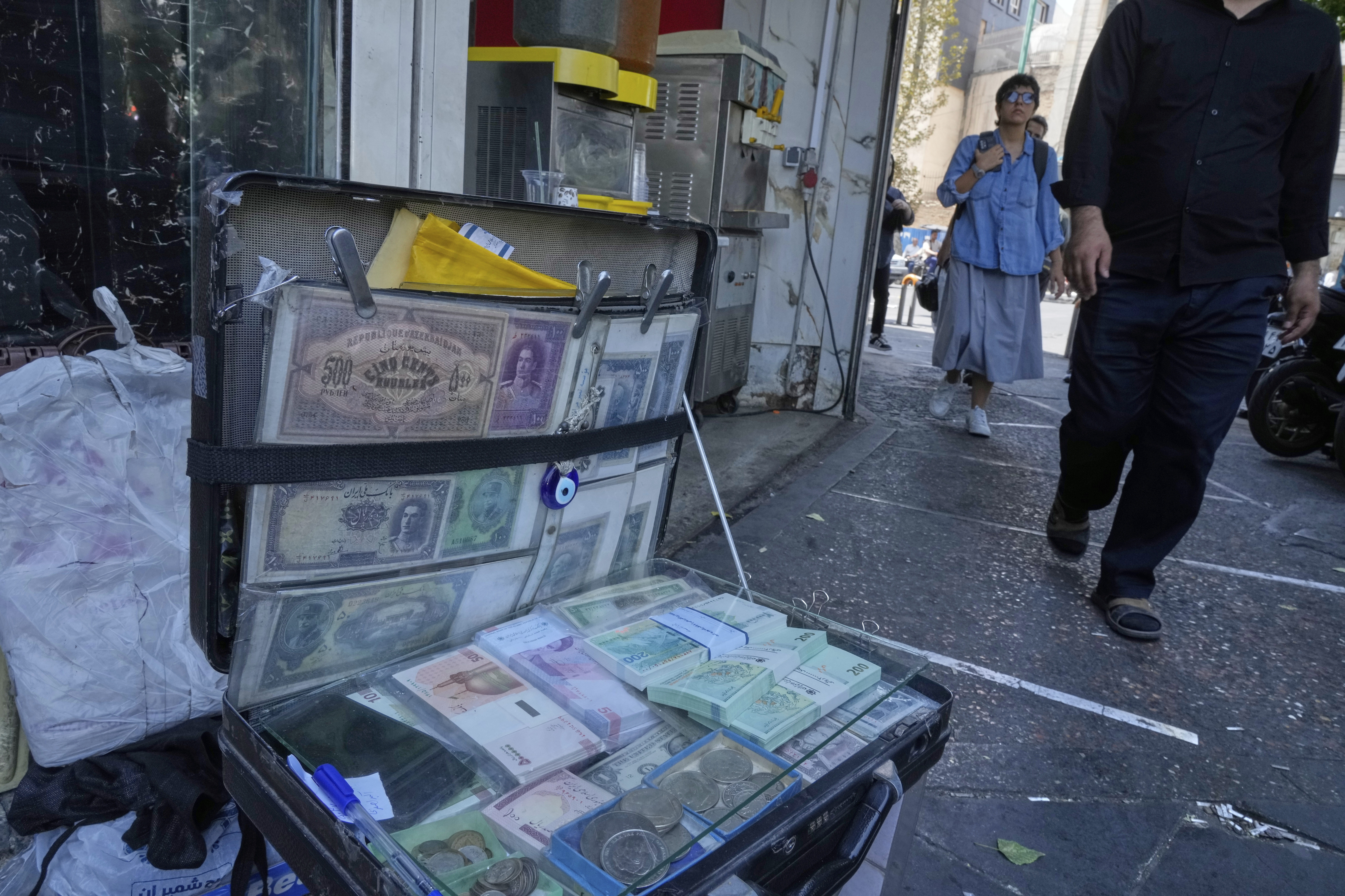 Iran currency