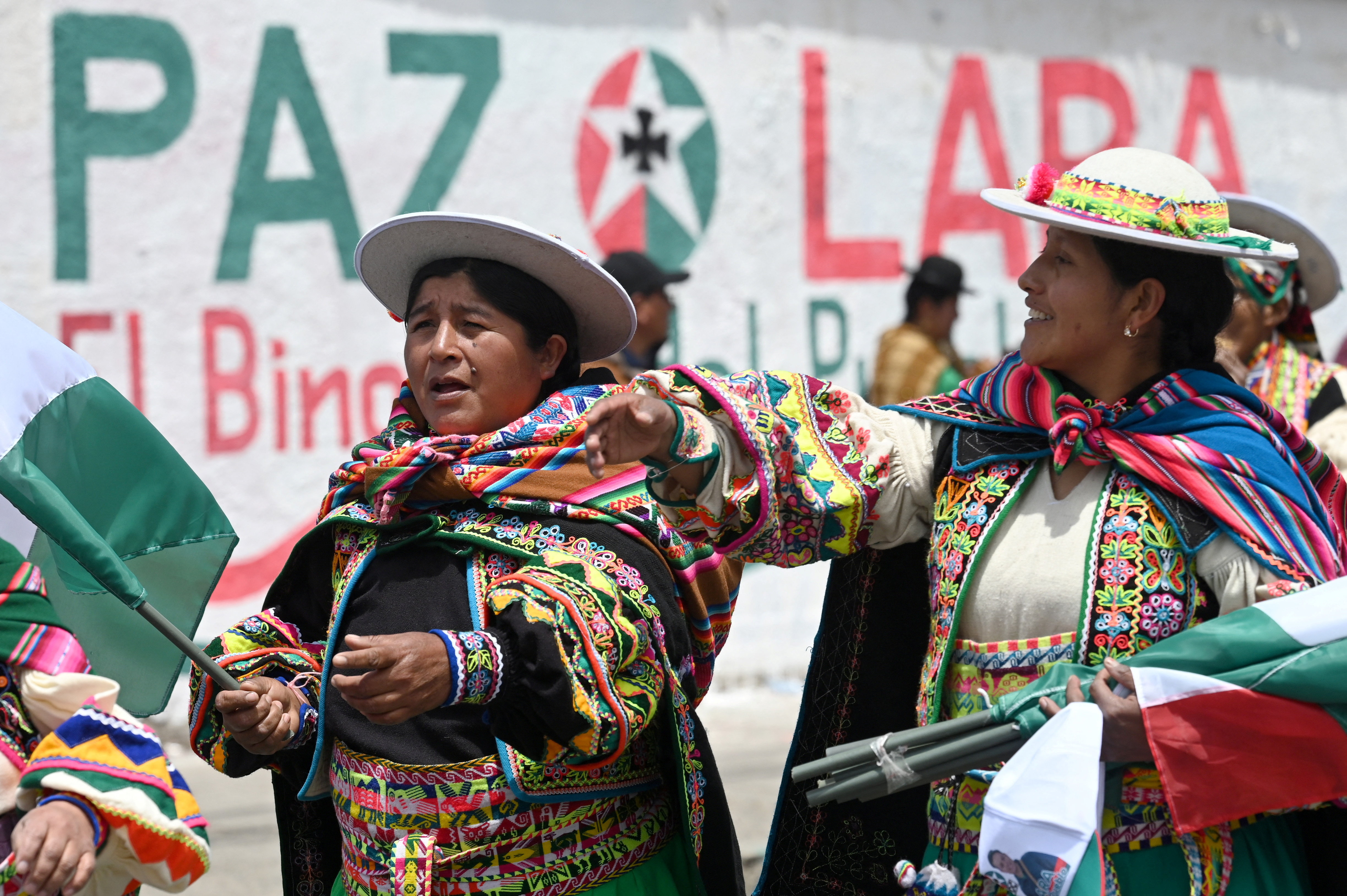 Indigenous women rally in support of Rodrigo Paz
