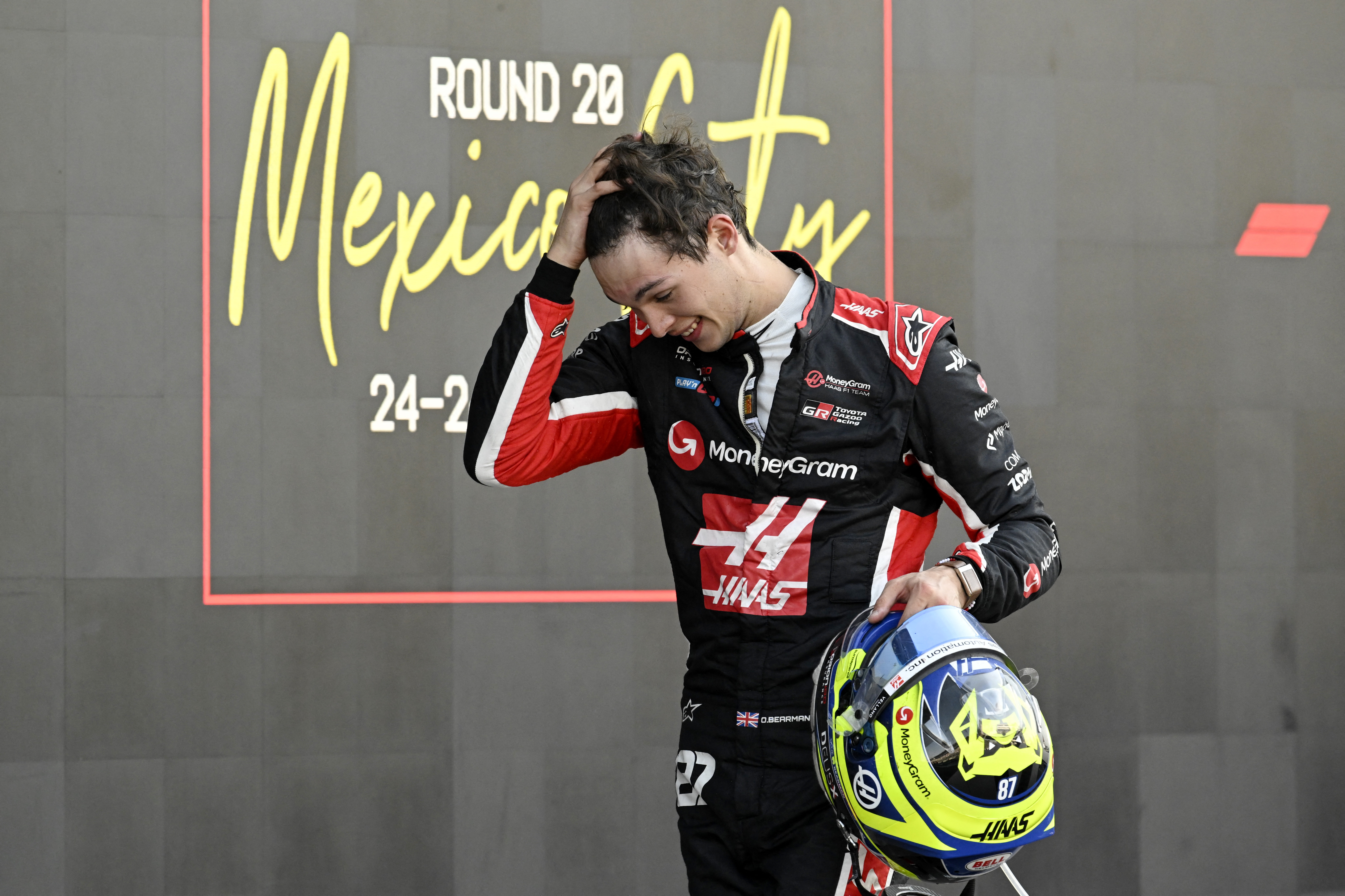 Oliver Bearman reacts.