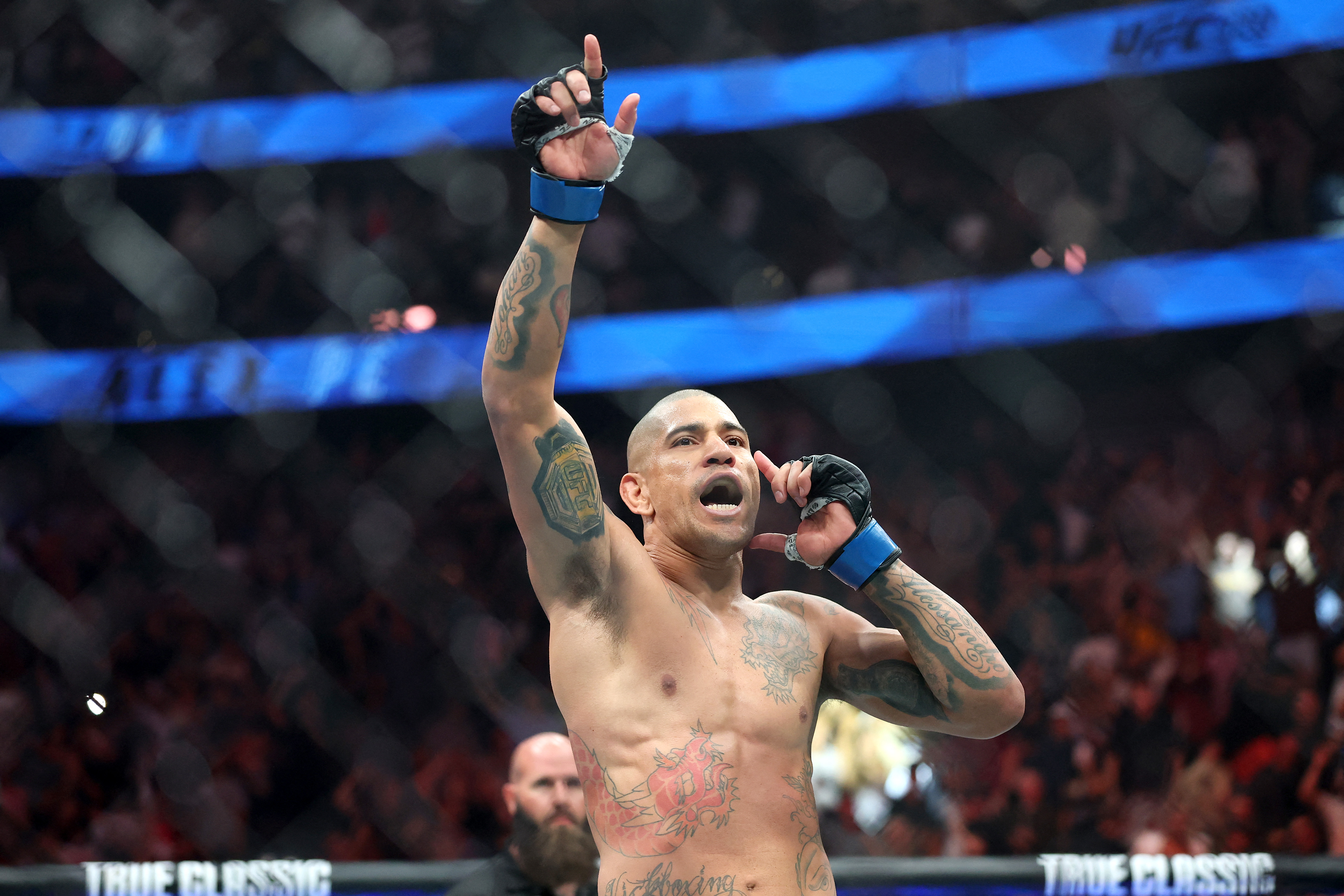 Alex Pereira reacts.