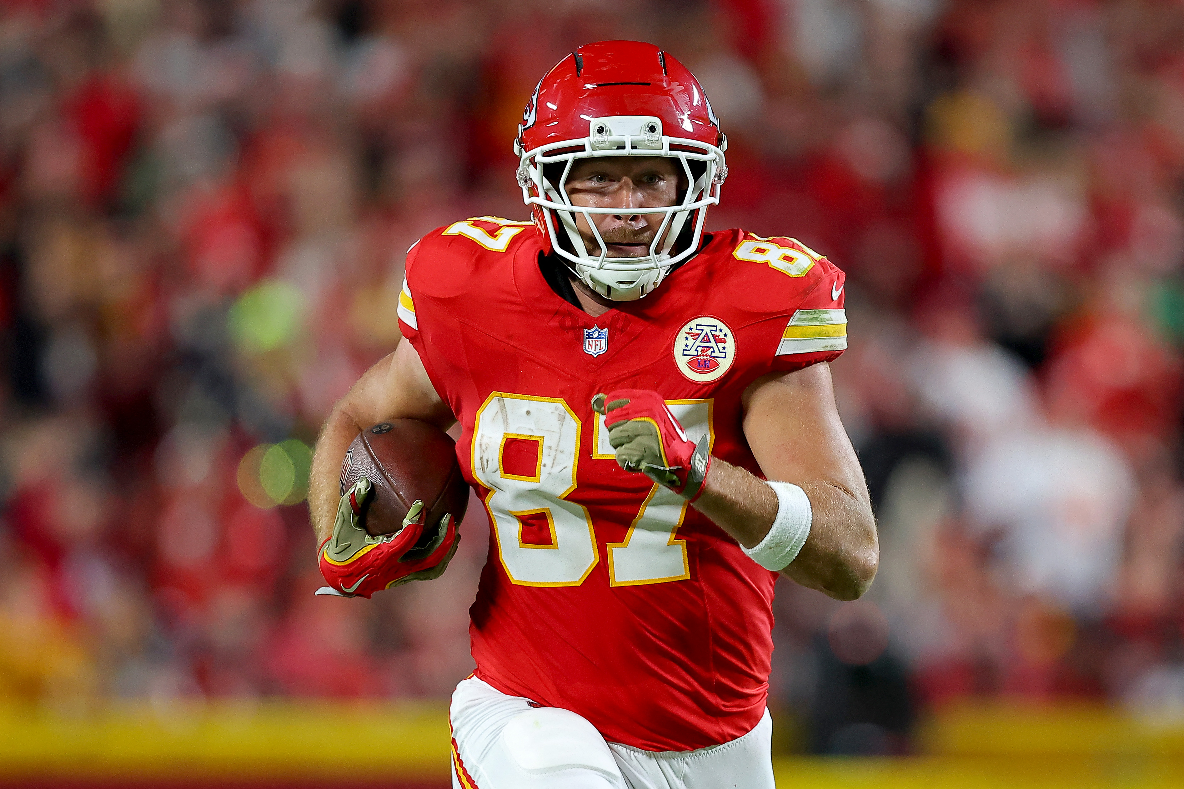 Travis Kelce in action.