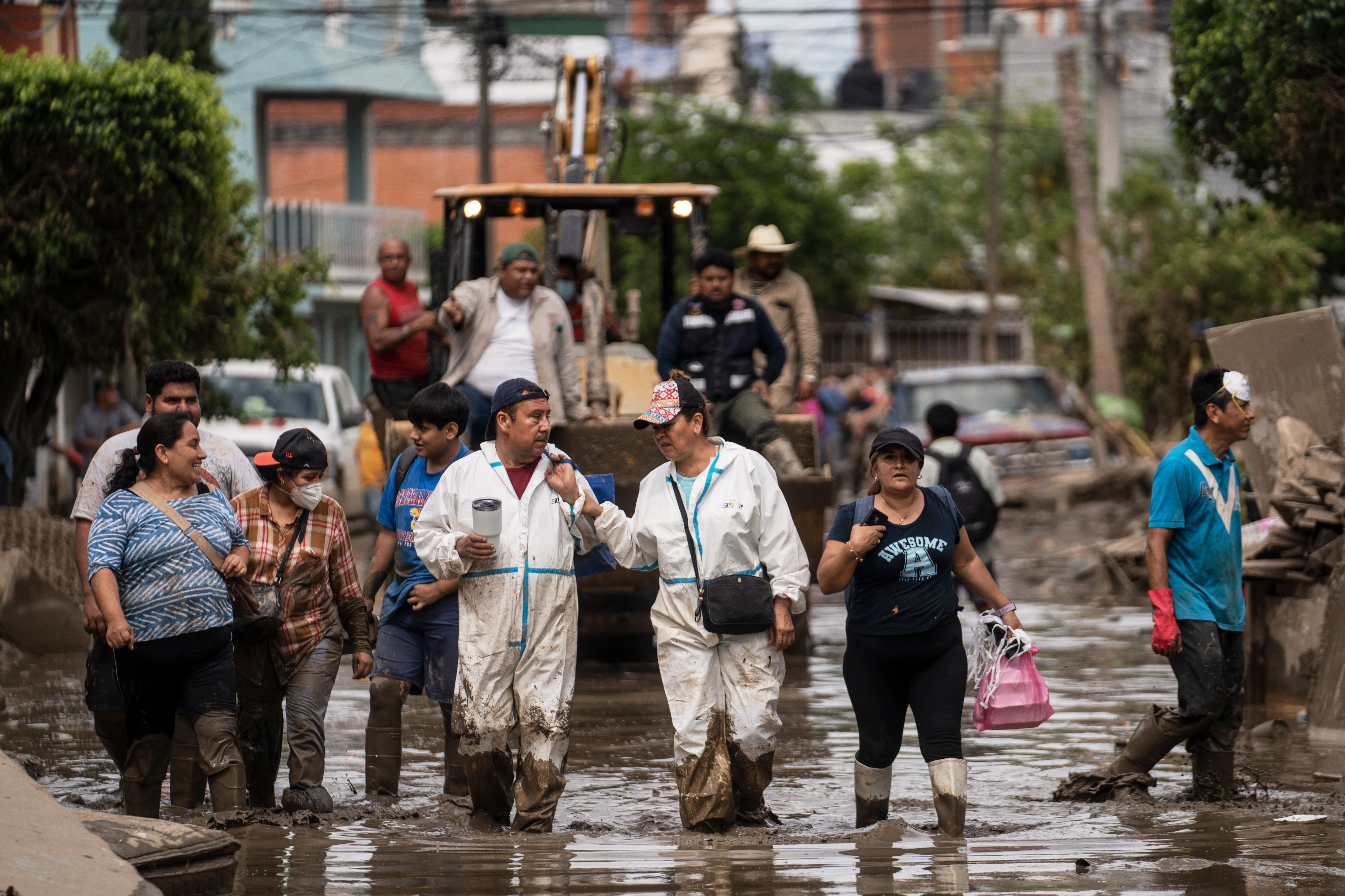 A week after floods, central Mexico struggle to recover from devastation