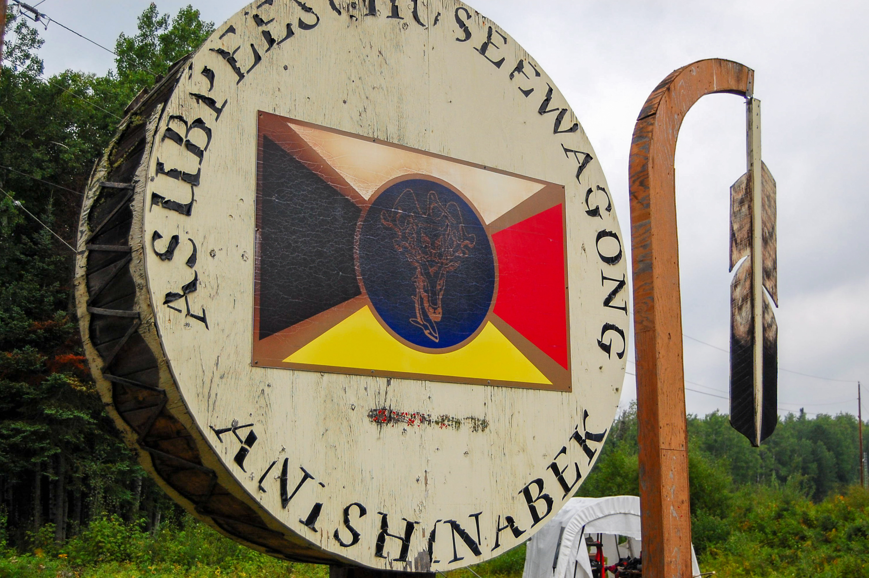 The sign leading into Asubpeeschoseewagong Netum Anishinabek, better known as Grassy Narrows