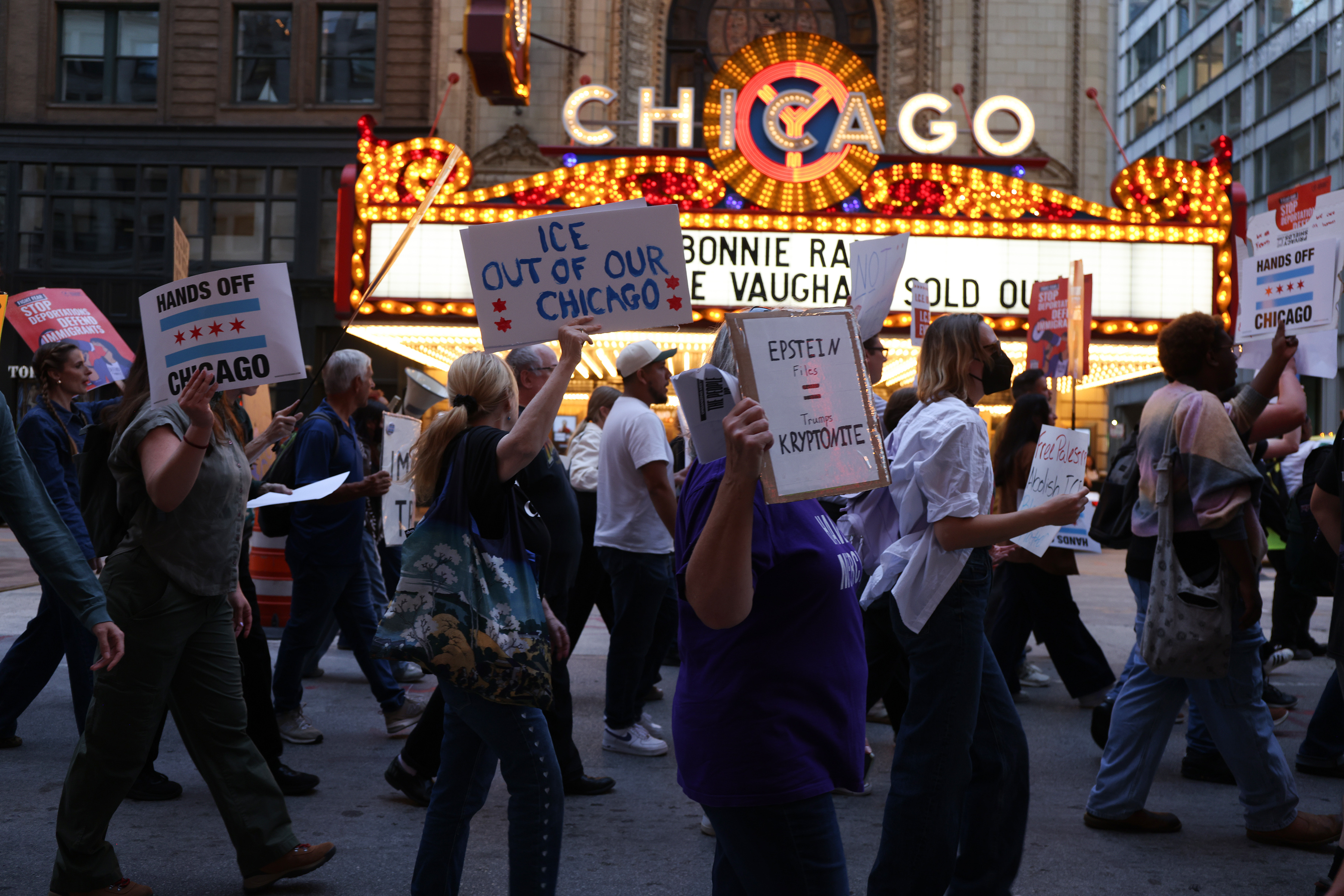 epa12366183 People take part in a ICE out of Chicago protest in Chicago, Illinois, USA, 09 September 2025. US Immigration and Customs Enforcement (ICE) has launched operations in Chicago to target undocumented immigrants who have committed crimes despite opposition from the Governor of Illinois, JB Pritzker, and the Mayor of Chicago, Brandon Johnson. EPA/ABLE URIBE