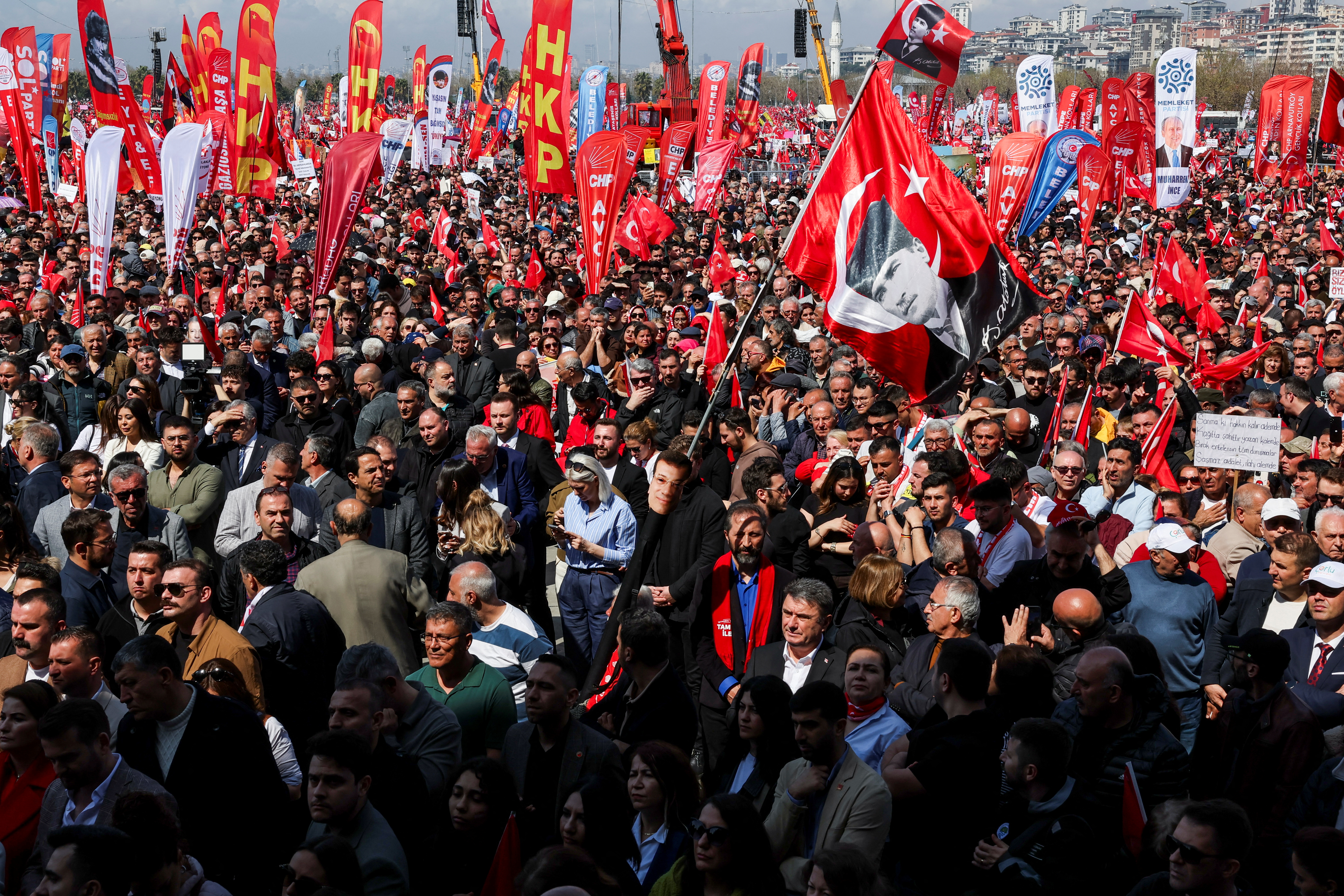 People attend a rally to protest against the arrest of Istanbul Mayor Ekrem Imamoglu as part of a corruption investigation, in Istanbul, Turkey, March 29, 2025. REUTERS/Umit Bektas