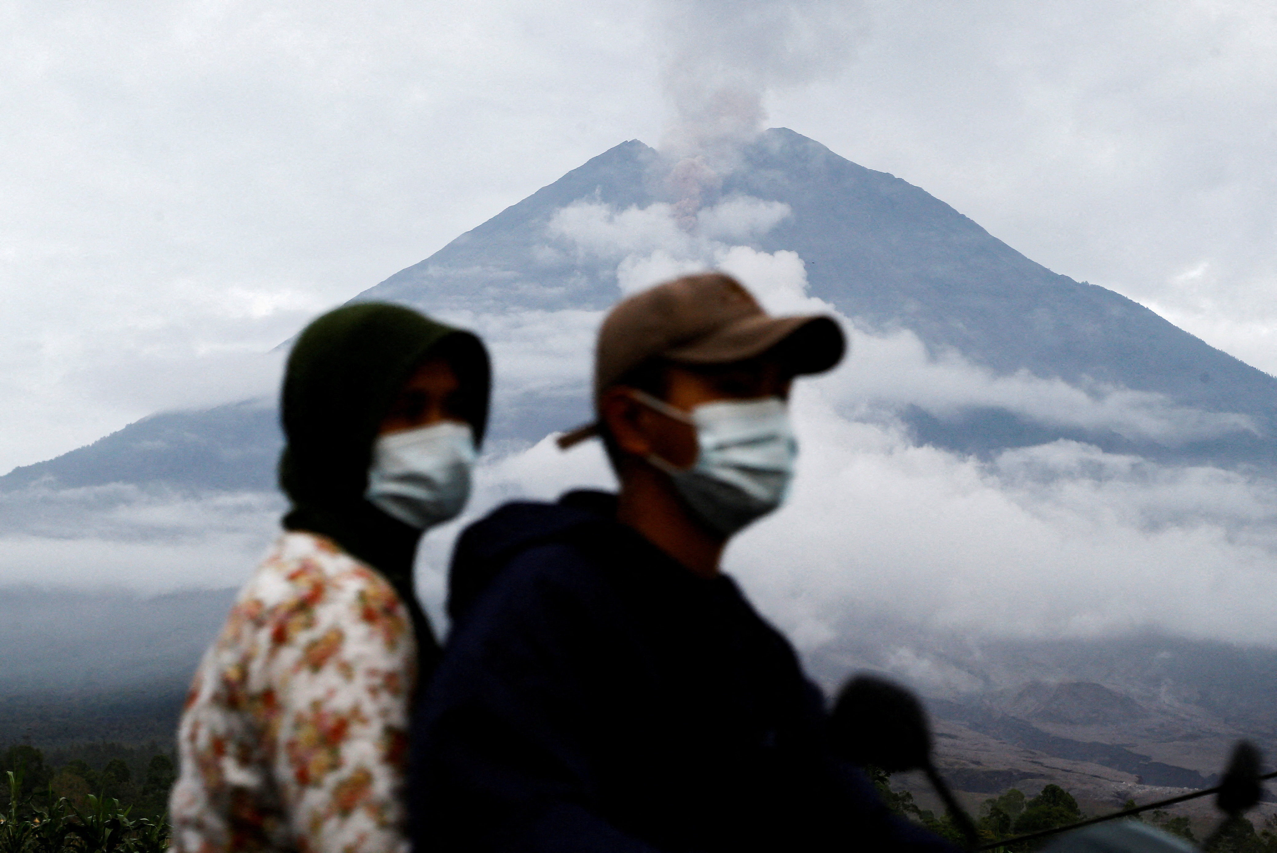 Mount Semeru volcanic eruption 