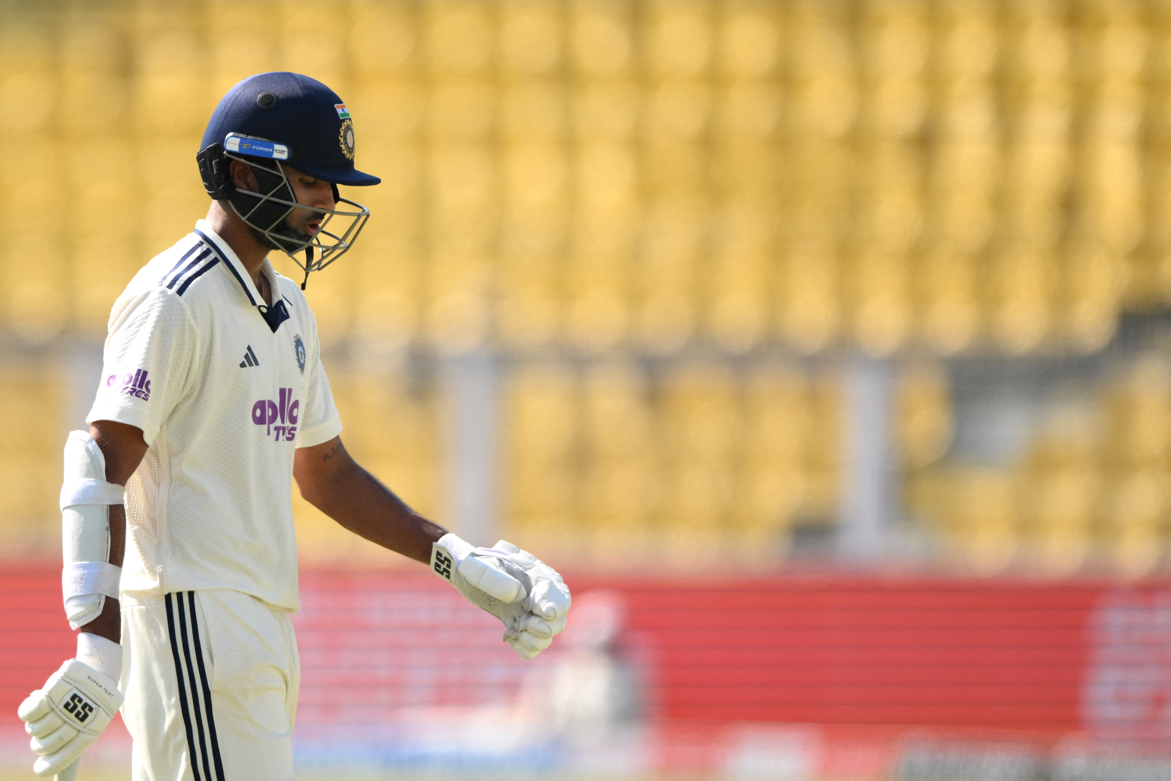 Washington Sundar reacts.