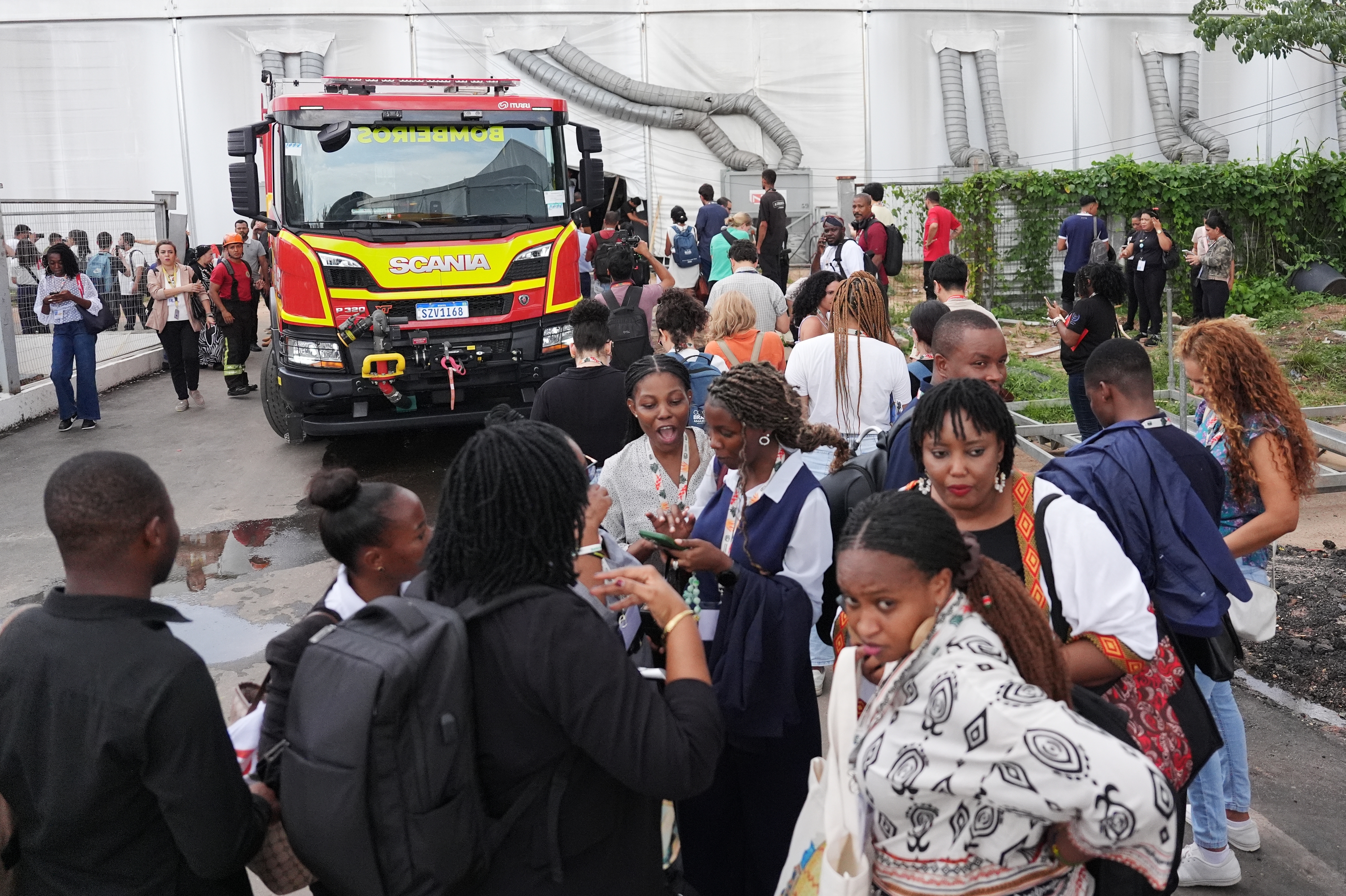 Attendees evacuate COP30