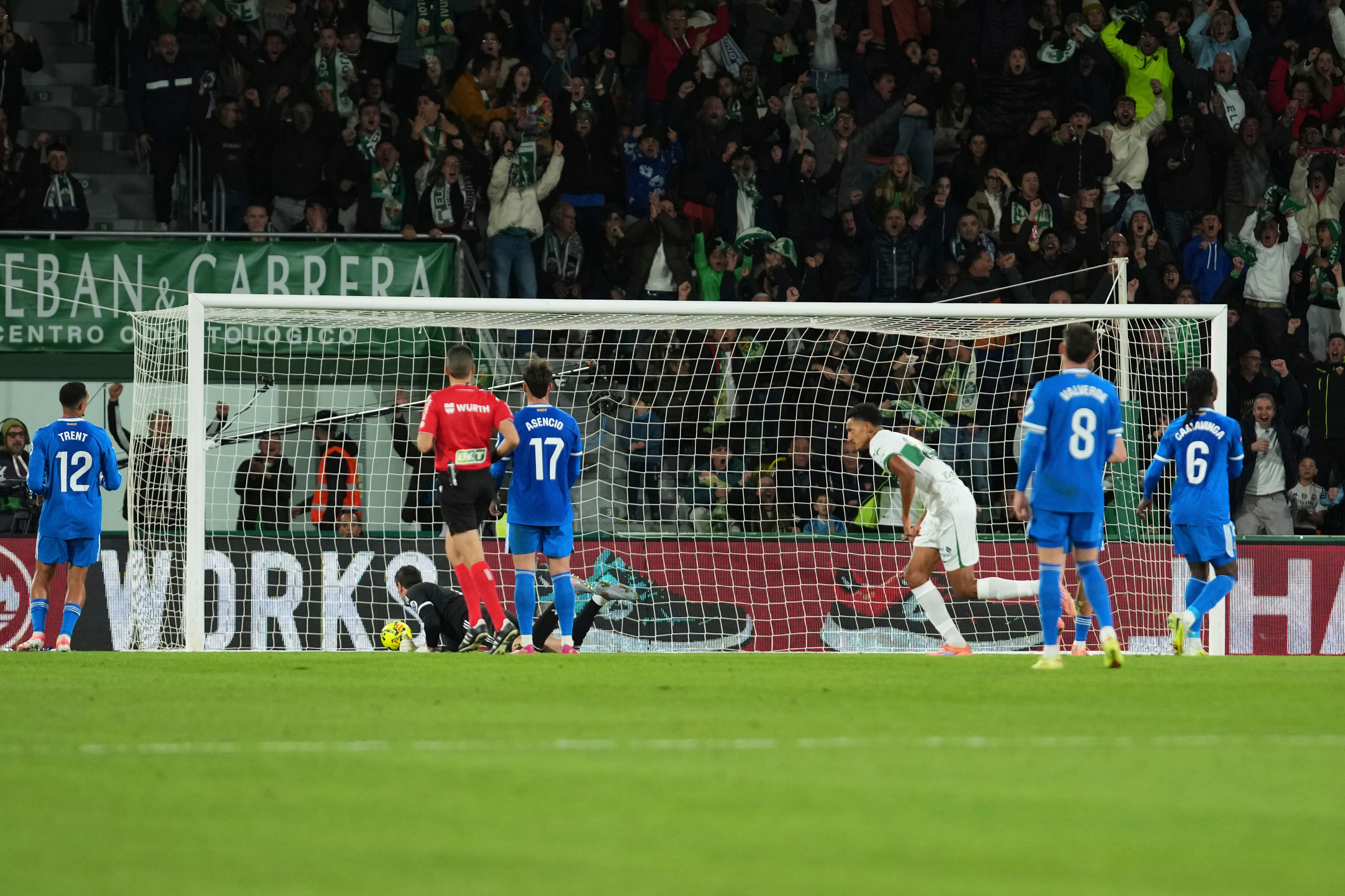 Alvaro Rodriguez in action.