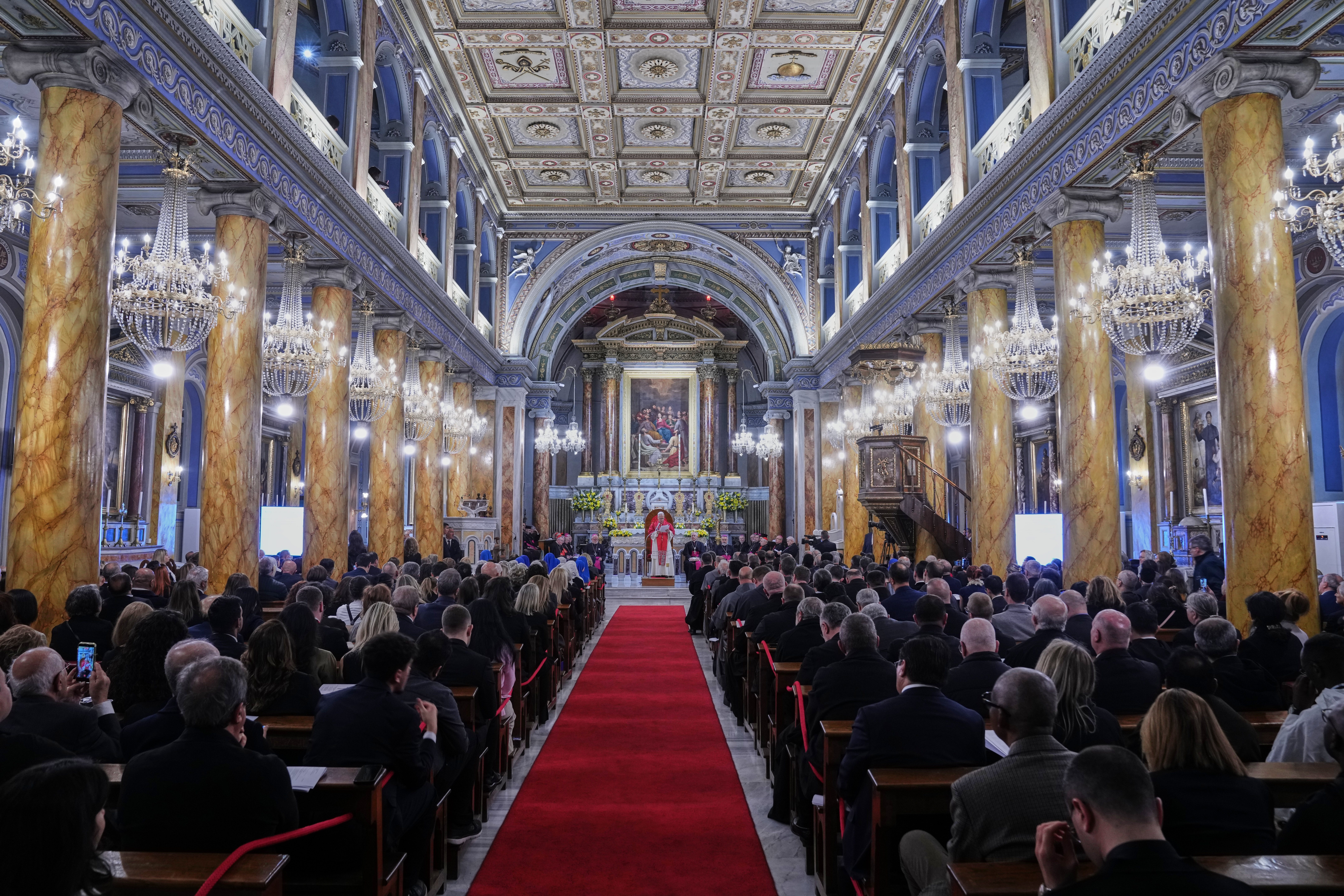 Pope Leo XIV begins Turkey visit with prayers and unity message