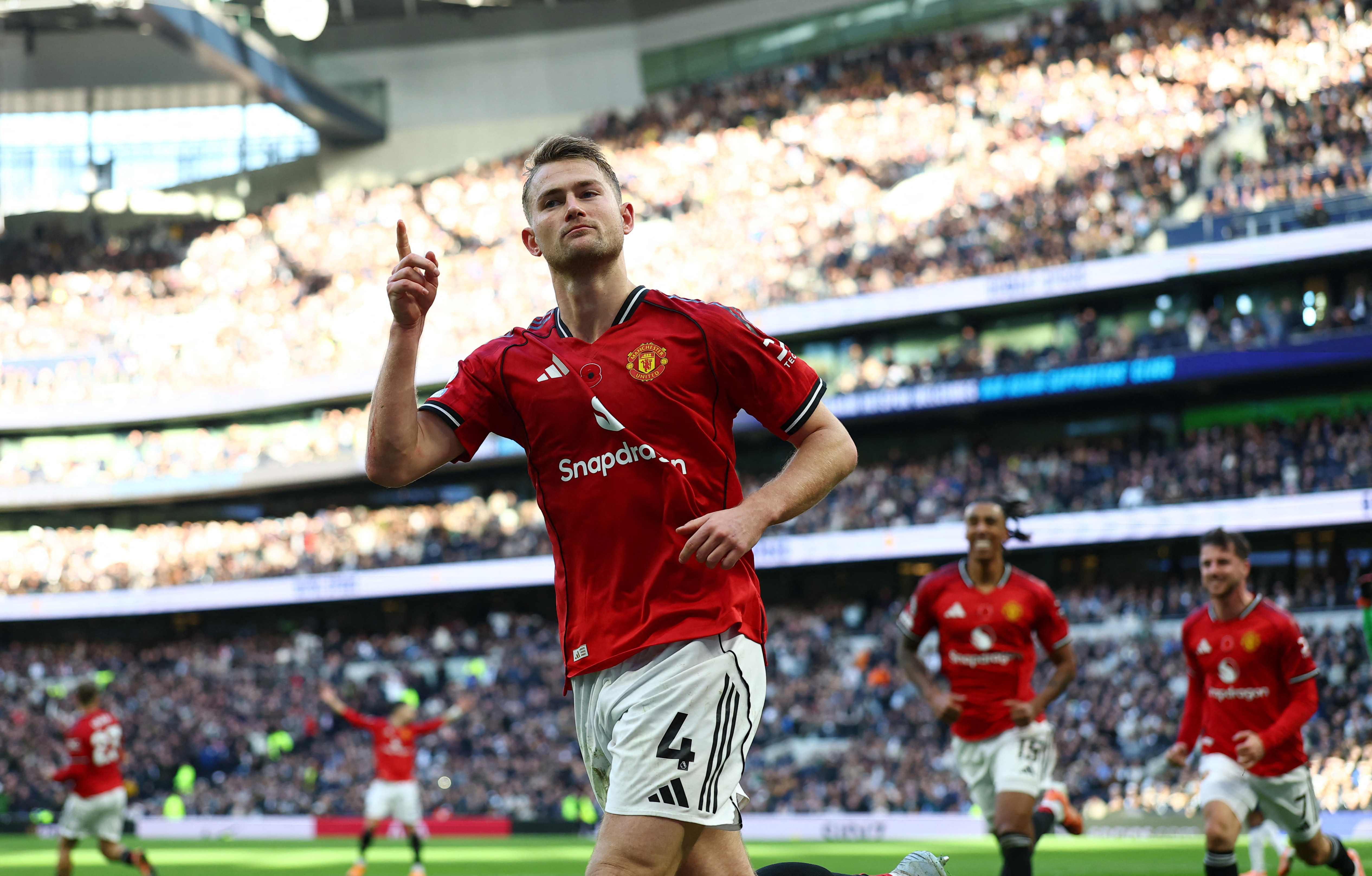 Manchester United's Matthijs de Ligt celebrates scoring a late equaliser