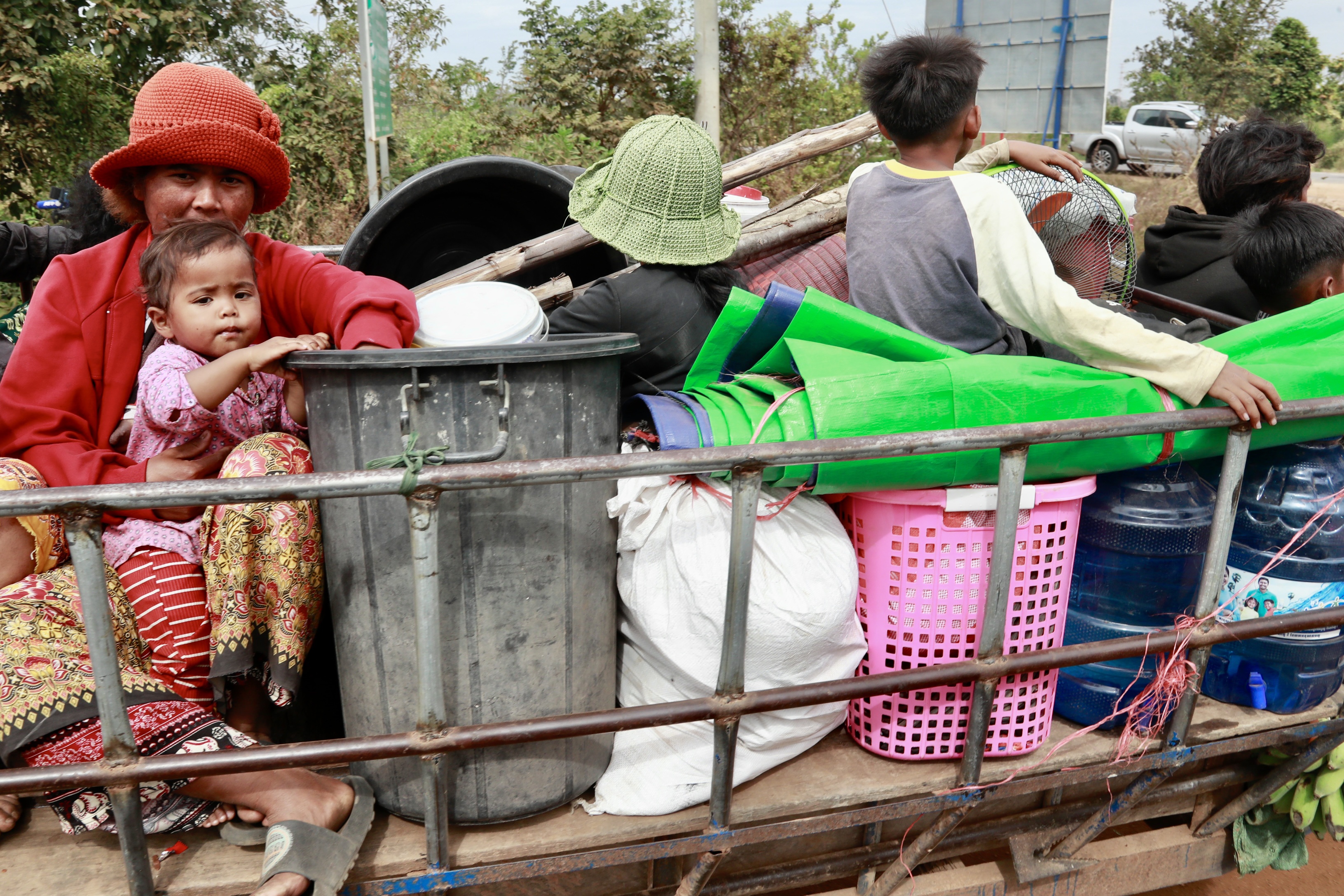 Cambodia-Thailand border clashes send half a million into shelters