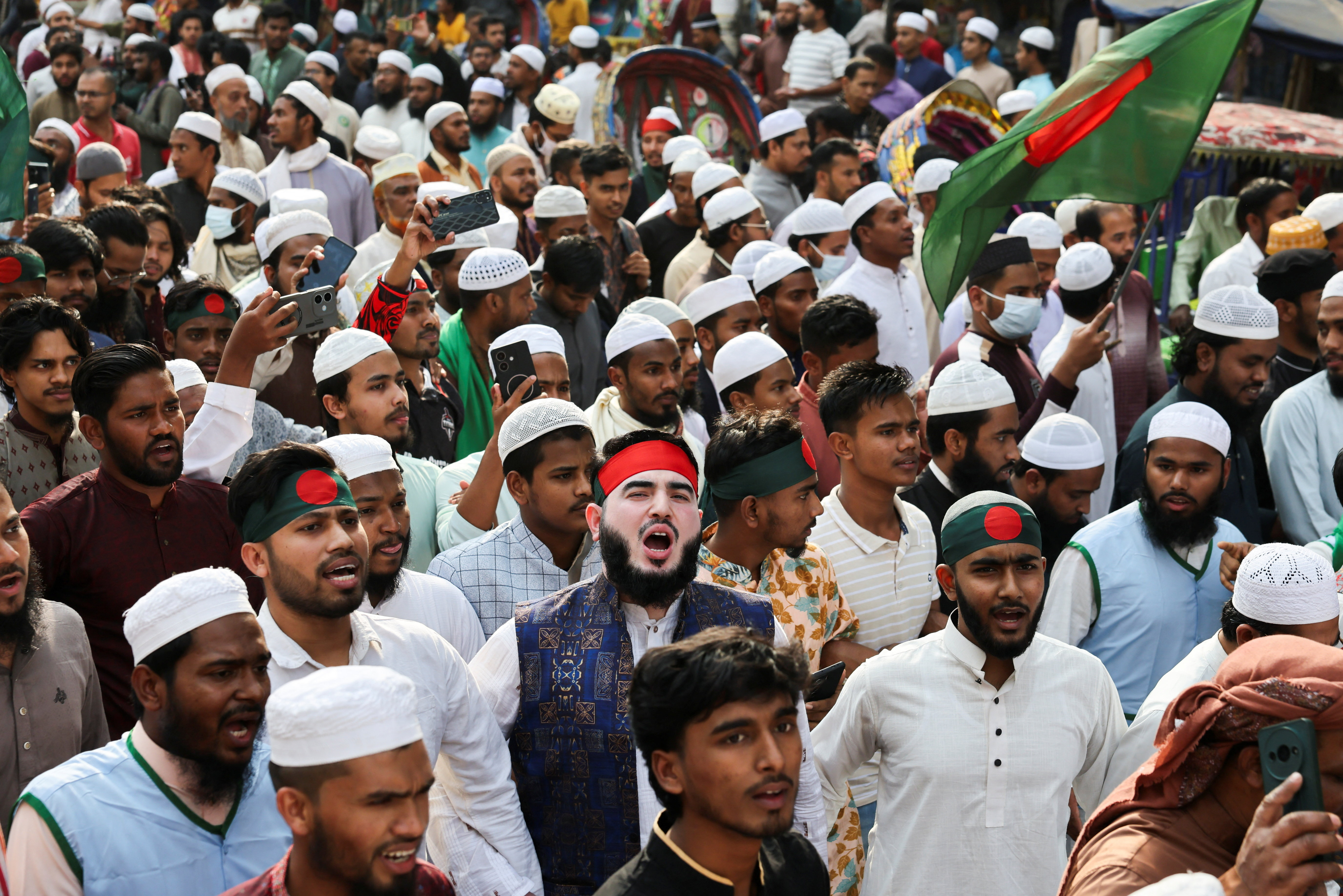 Protests escalate in Bangladesh after death of student leader Hadi