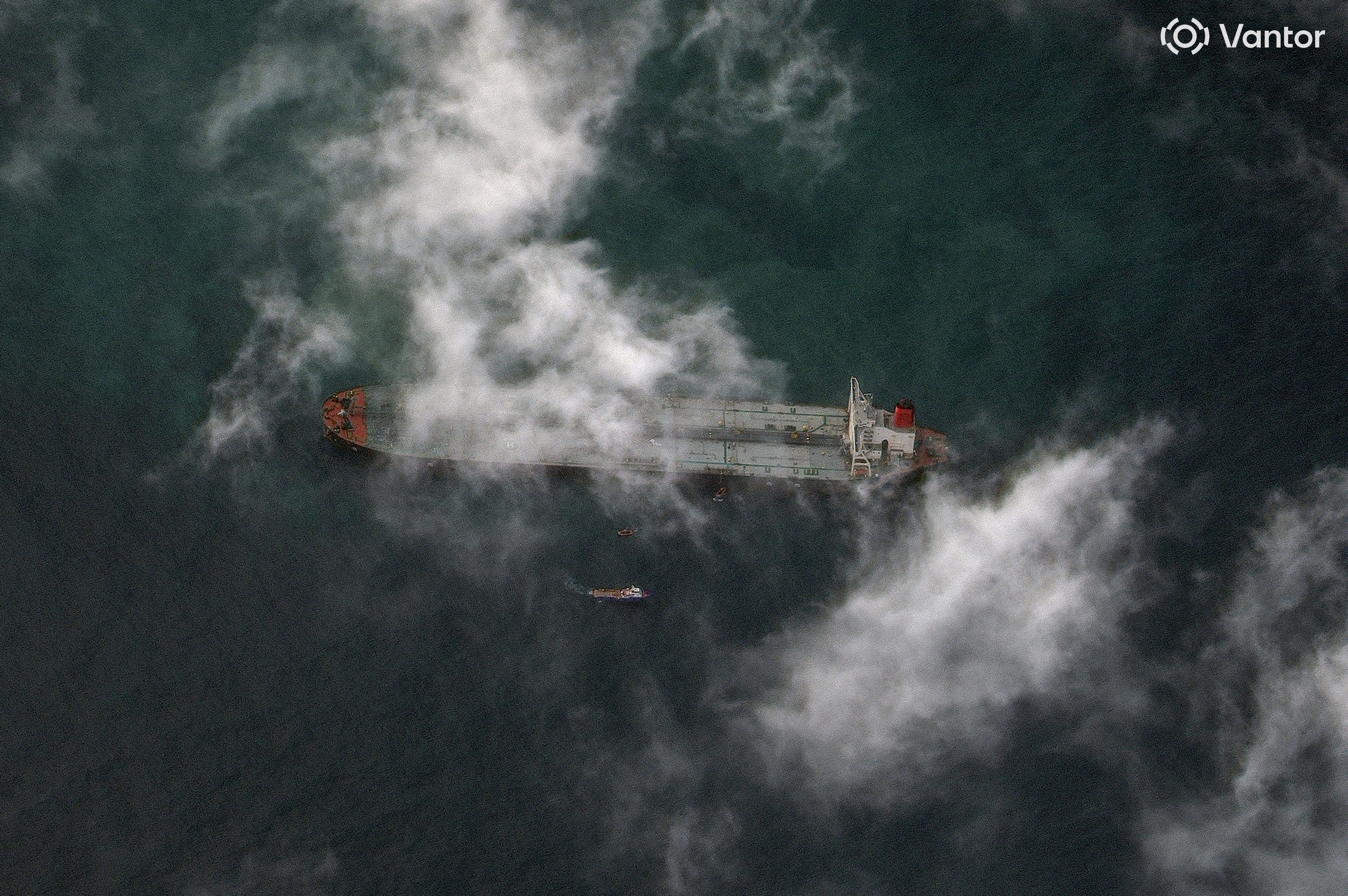 A satellite image shows the Skipper, a very large crude carrier and the first Venezuela-related vessel seized by the U.S. on December 10, near the shoreline of Galveston, Texas, U.S., December 21, 2025. Satellite image ©2025 Vantor/Handout via REUTERS THIS IMAGE HAS BEEN SUPPLIED BY A THIRD PARTY. MANDATORY CREDIT. NO RESALES. NO ARCHIVES. DO NOT OBSCURE LOGO. TPX IMAGES OF THE DAY