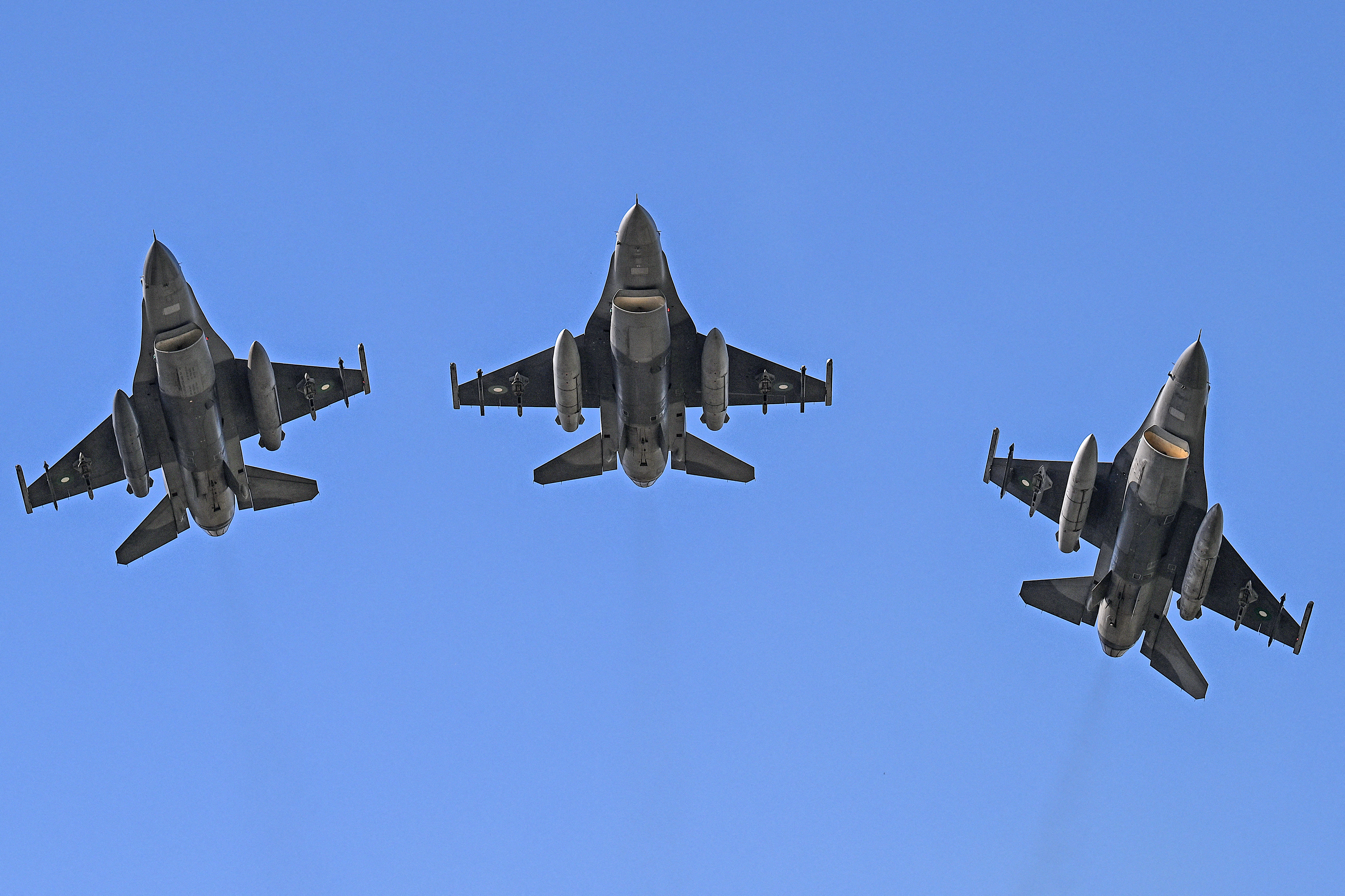 F-16 jets