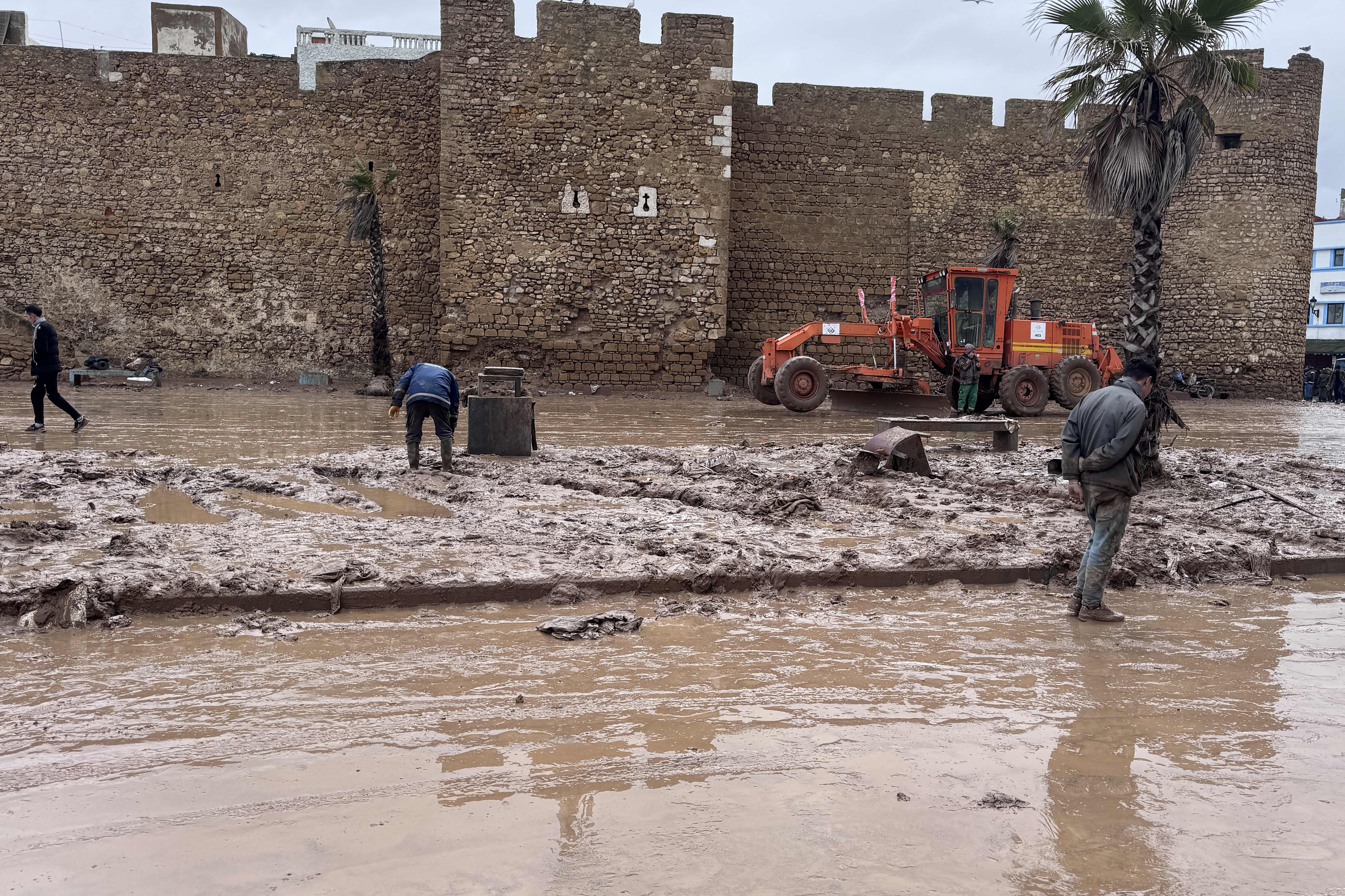 Flash flood kills dozens in Morocco town