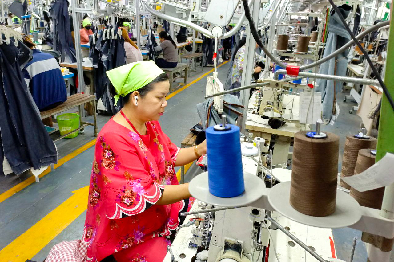 Nam Leng, 45, works at a Levi's factory producing jeans at the Haitan HB factory, after U.S. President Donald Trump announced a 90-day pause on tariffs for many countries, in Phnom Penh, Cambodia, April 10, 2025. REUTERS/Chantha Lach