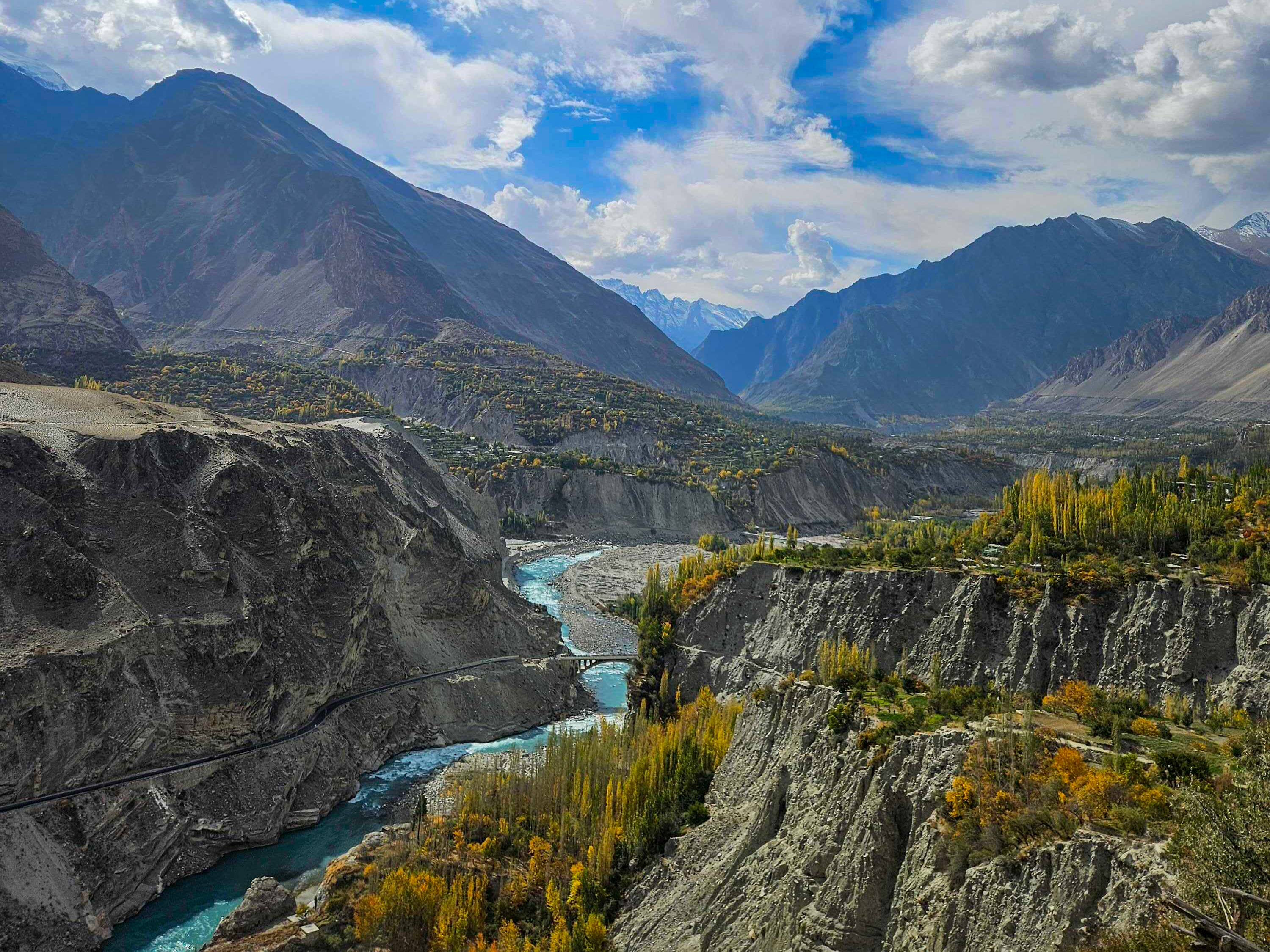 The Hunza river flows through the Hunza valley, alongside the Karkoram mountain range in Pakistan's Gilgit-Baltistan region [Hafsa Adil/Al Jazeera]