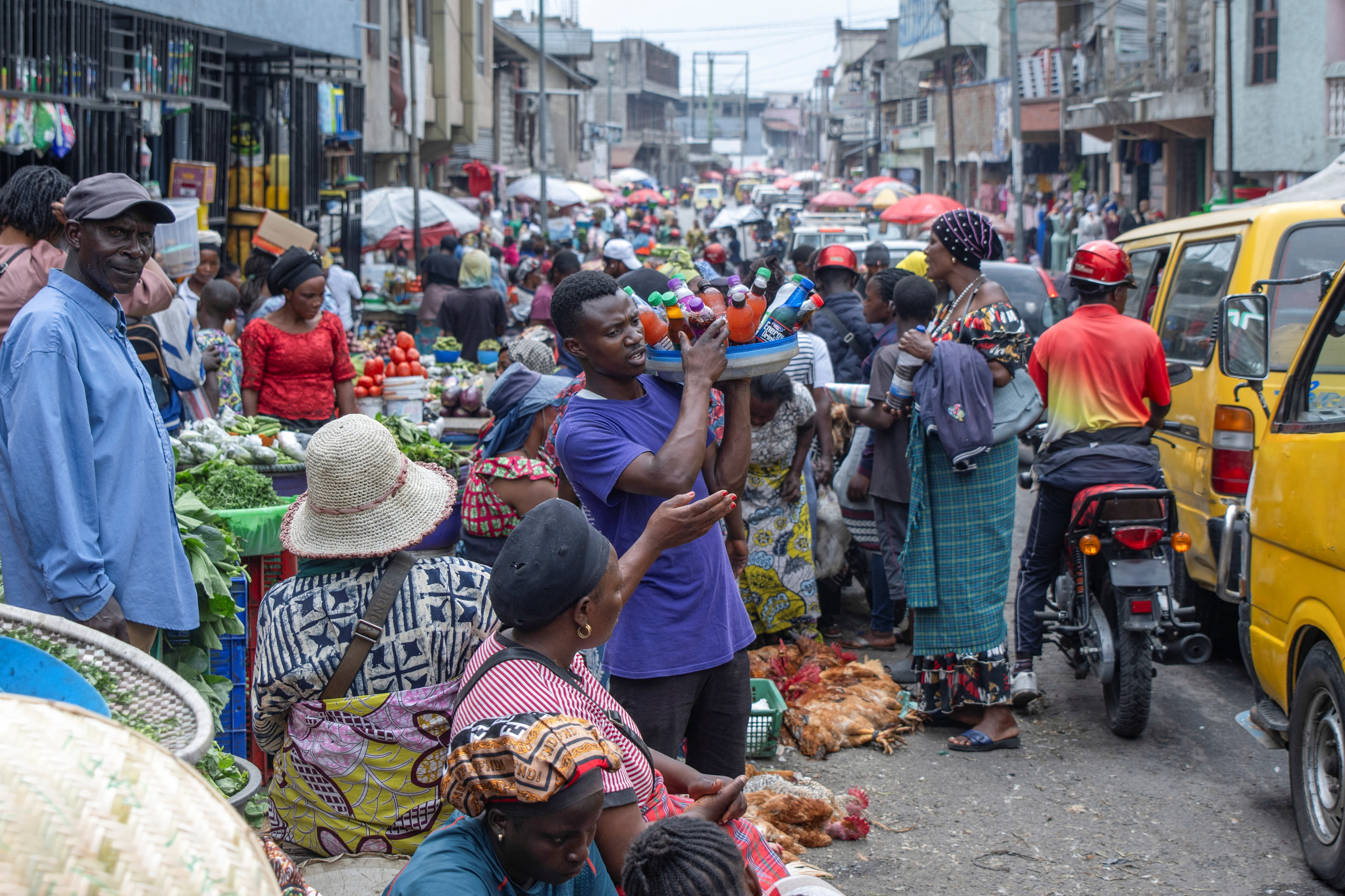 View of a crowded market.