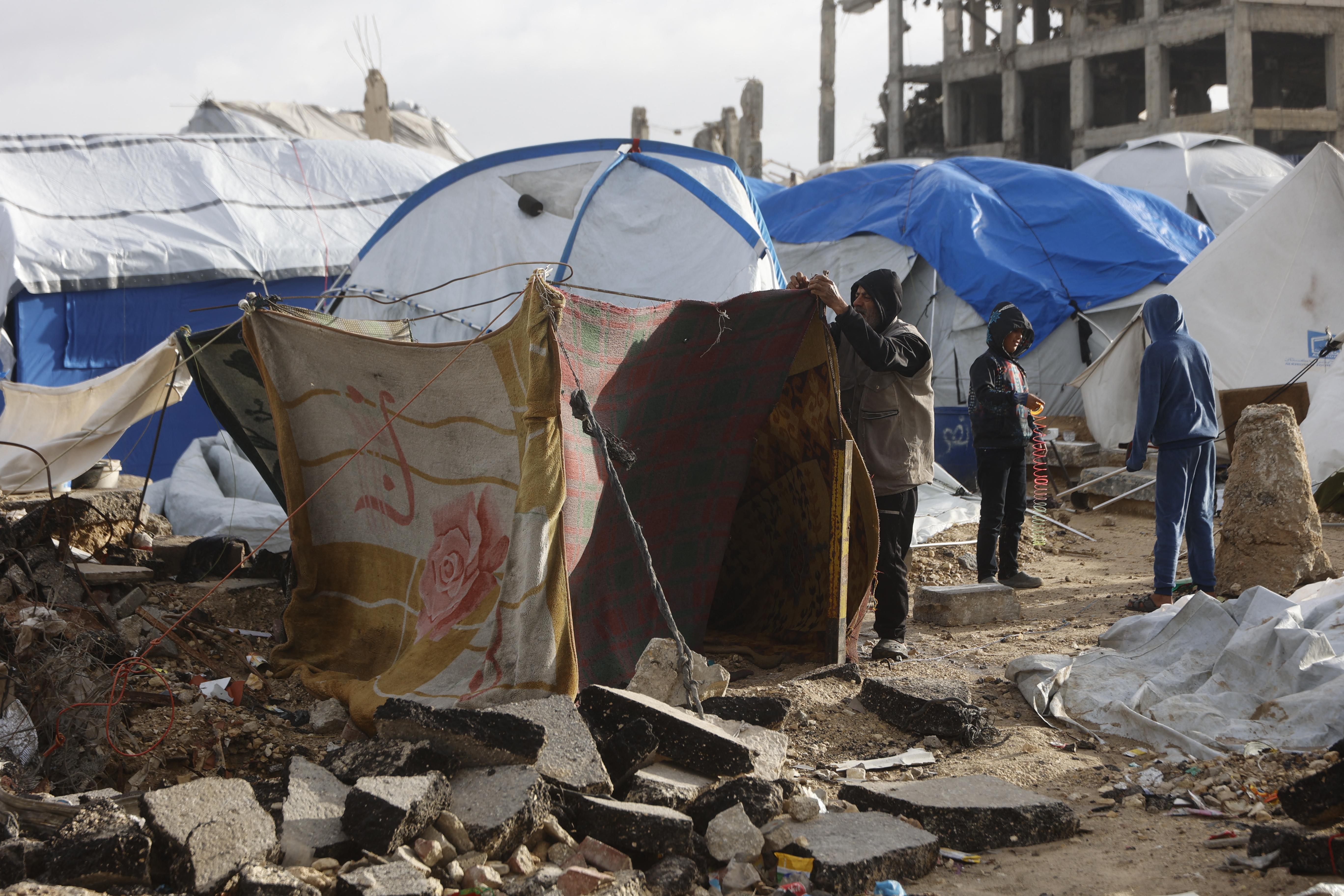 Gaza's living conditions worsen as strong winds and hypothermia kill 5