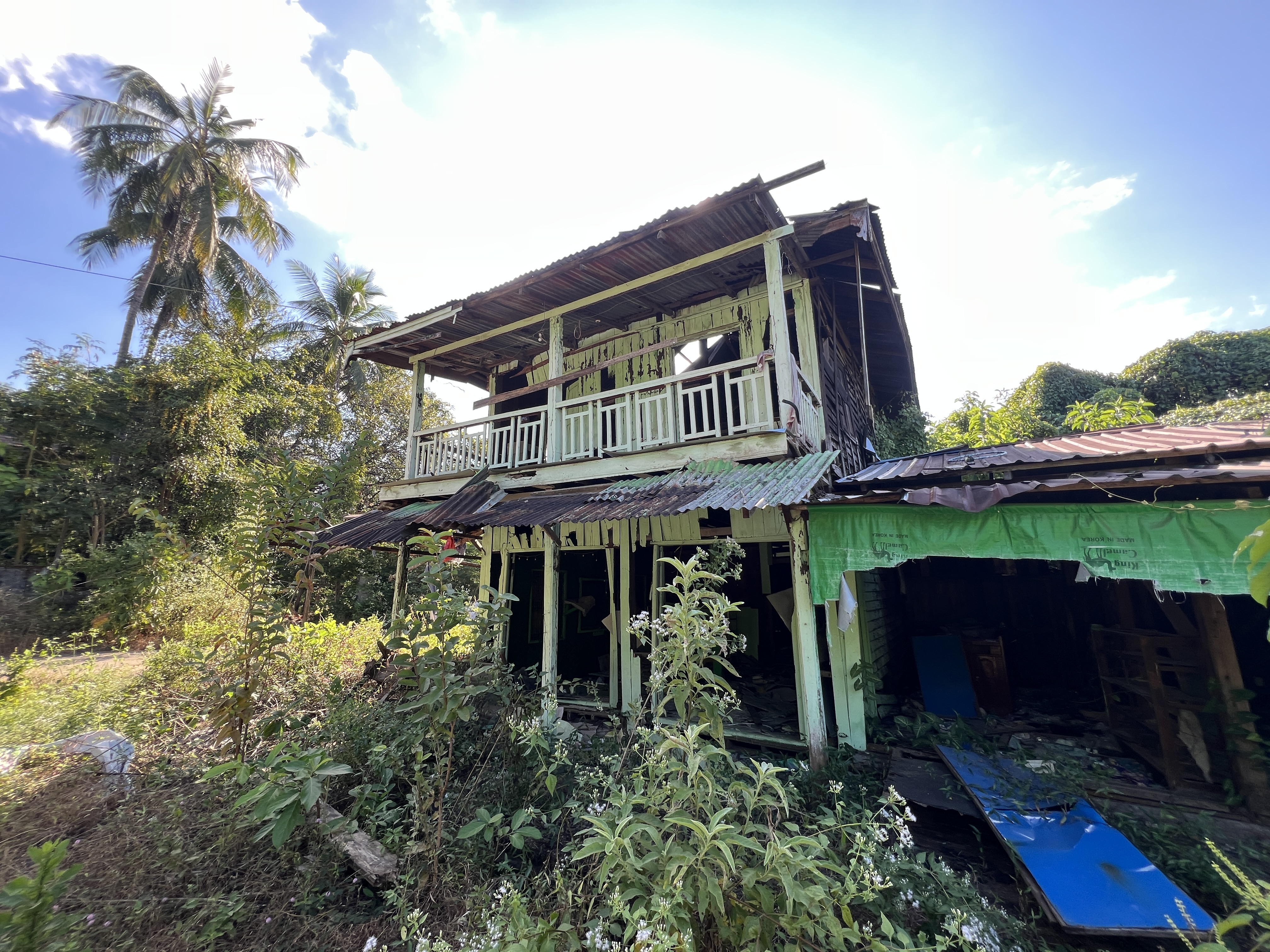 A house in the emptied out town of Hpapun, Myanmar [Tony Cheng/Al Jazeera]
