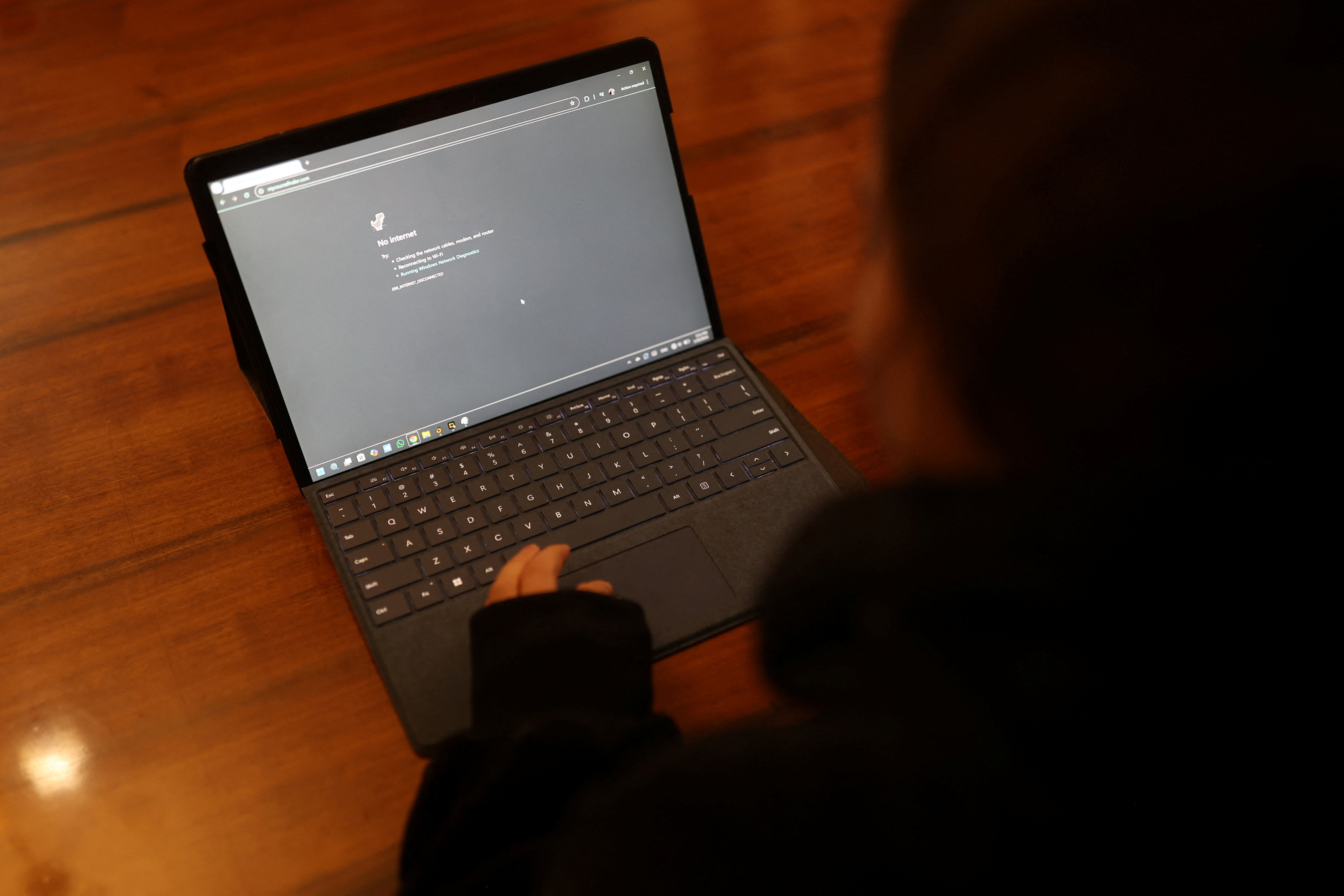 An Internet Error is displayed on Samaneh's Laptop as she tries to connect to the internet to check on her visa status for her migration process, after a nationwide internet shutdown since January 8, 2026, following Iran's protests, in Tehran, Iran, January 25, 2026. Majid Asgaripour/WANA (West Asia News Agency) via REUTERS ATTENTION EDITORS - THIS PICTURE WAS PROVIDED BY A THIRD PARTY