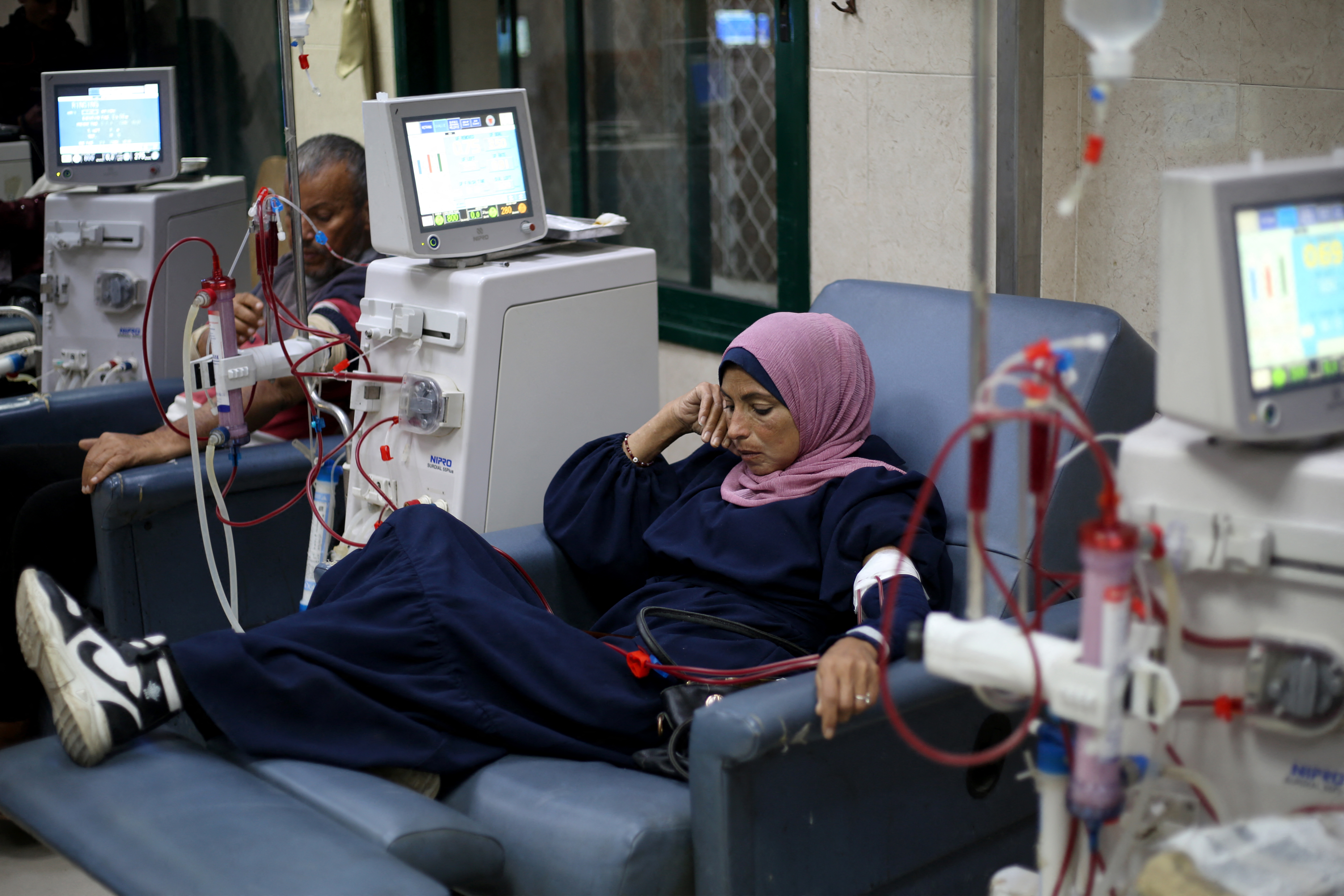 A Palestinian patient with kidney failure undergoes dialysis treatment at Al-Aqsa Martyrs Hospital, in Deir al-Balah in the central Gaza Strip, on February 1, 2026.