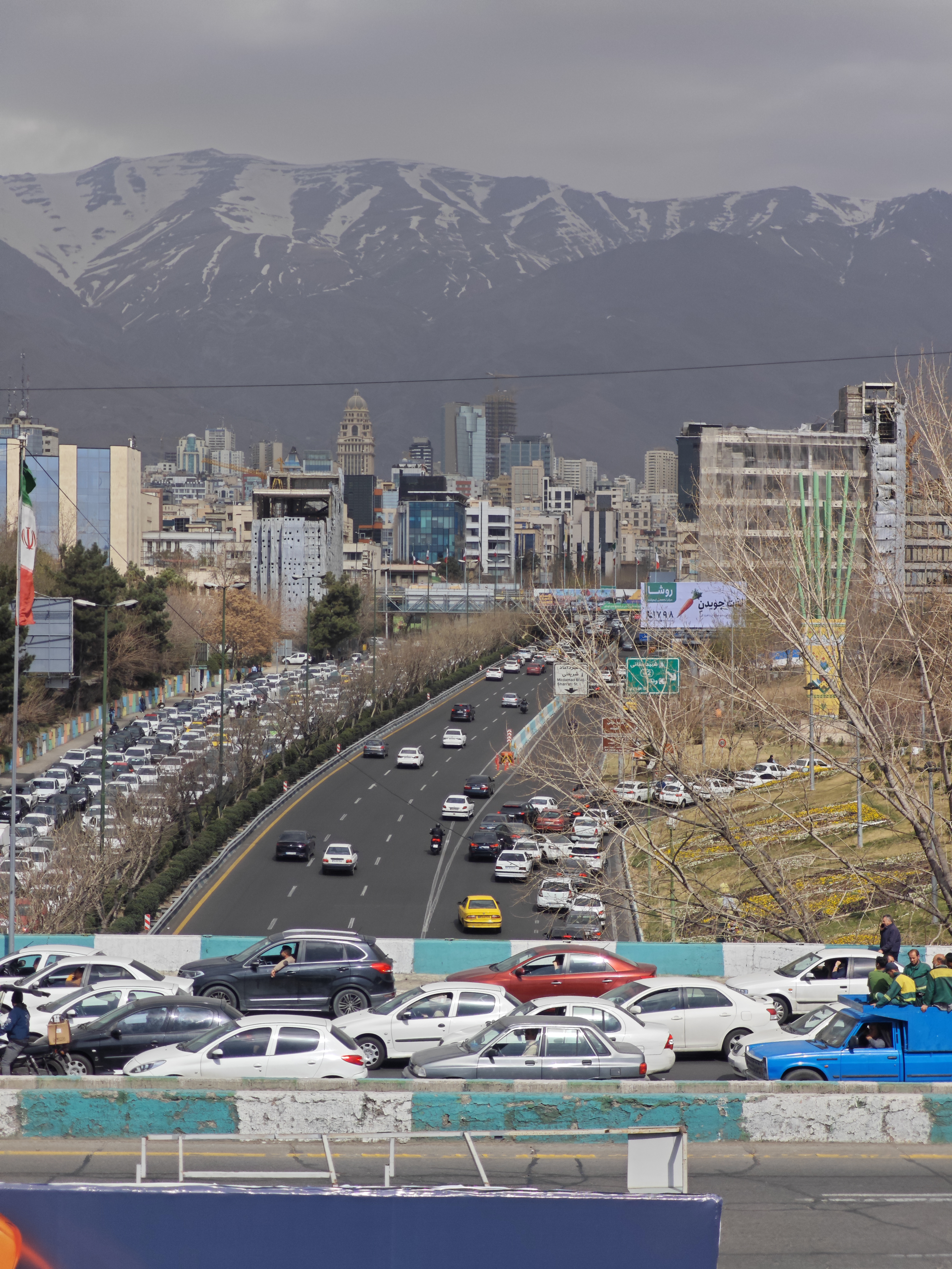 TEHRAN, IRAN - FEBRUARY 28: Cars sit in traffic amid reports of widespread attacks in the country by the United States and Israel on February 28, 2026 in Tehran, Iran. After explosions were seen in the Iranian capital, the office of the Israeli Defense Minister issued a statement saying it had launched a preemptive strike against the country, followed by a statement from the U.S. president that they had launched combat operations. (Photo by Majid Saeedi/Getty Images)