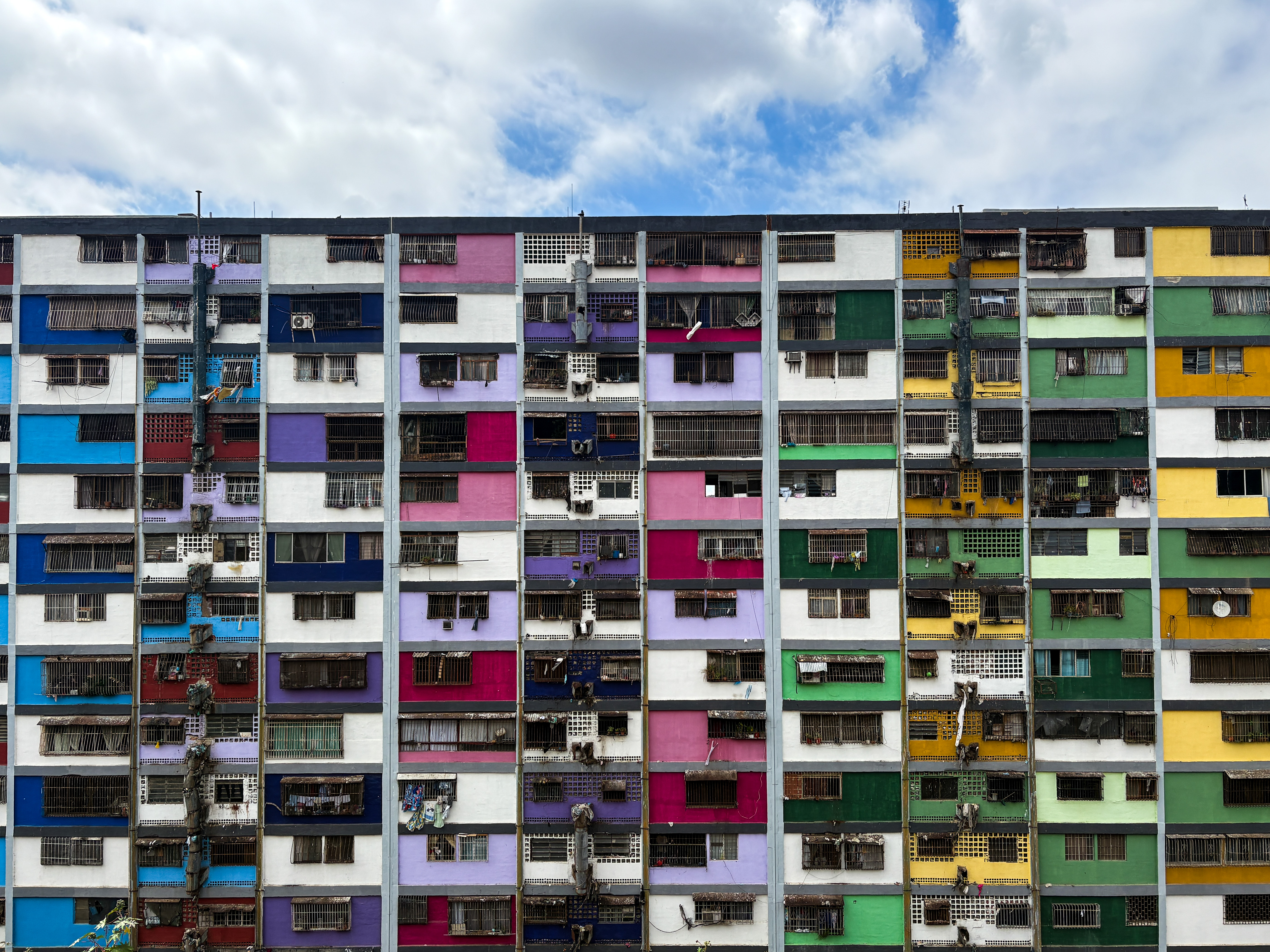 The colourful apartment blocks of the 23 de Enero neighbourhood