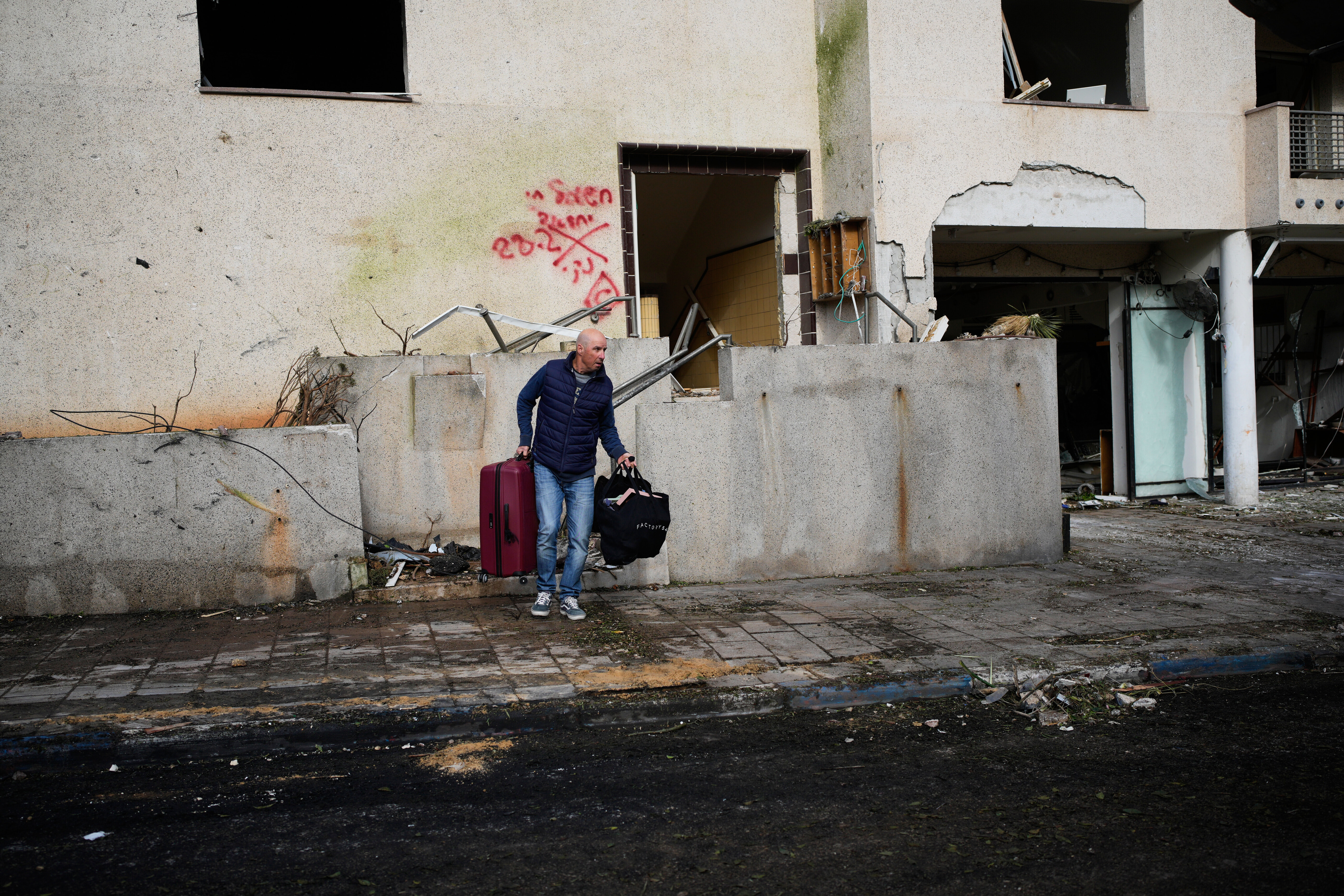 Iranian missile on Beit Shemesh leaves nine dead in Israel