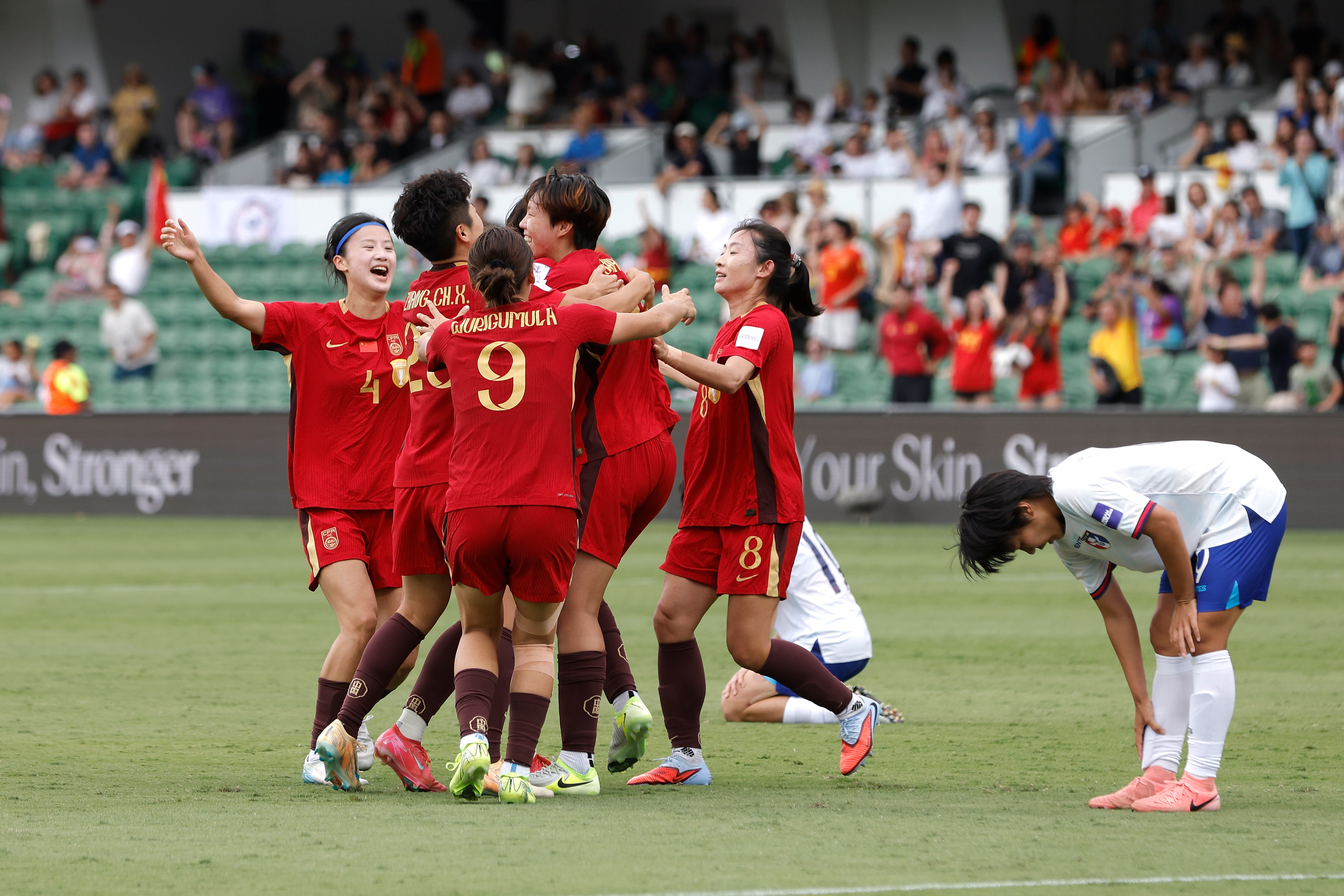 epa12818378 Shao Ziqin of China is congratulated by teammates after scoring a goal during the AFC Women’s Asian Cup Quarter Final match between China and Taiwan at HBF Park in Perth, Australia, 14 March 2026. EPA/RICHARD WAINWRIGHT AUSTRALIA AND NEW ZEALAND OUT