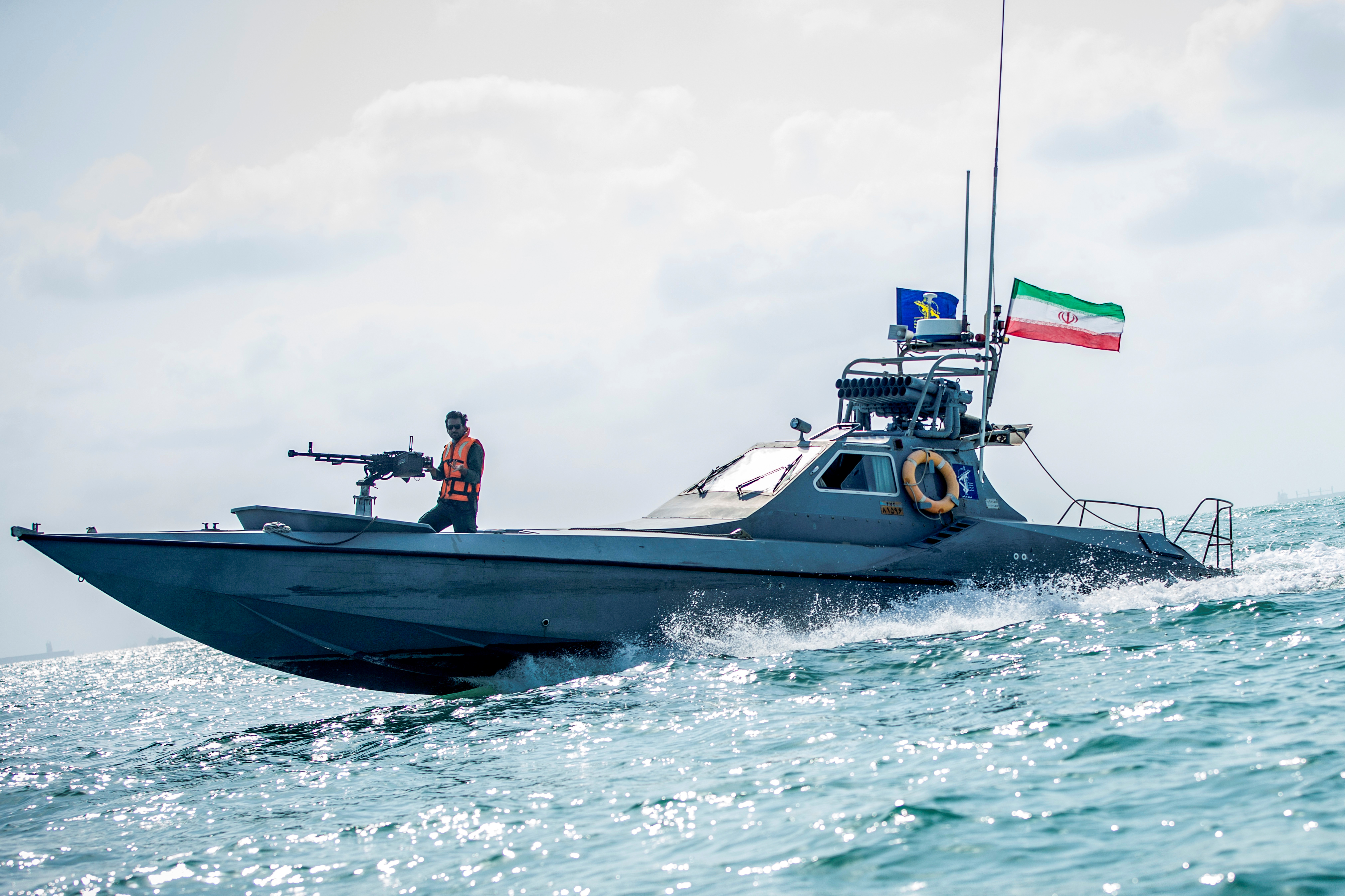 A boat of the Iranian Revolutionary Guard sails, at undisclosed place off the coast of Bandar Abbas, Iran August 22, 2019. Nazanin Tabatabaee/WANA (West Asia News Agency) via REUTERS. ATTENTION EDITORS - THIS IMAGE HAS BEEN SUPPLIED BY A THIRD PARTY.