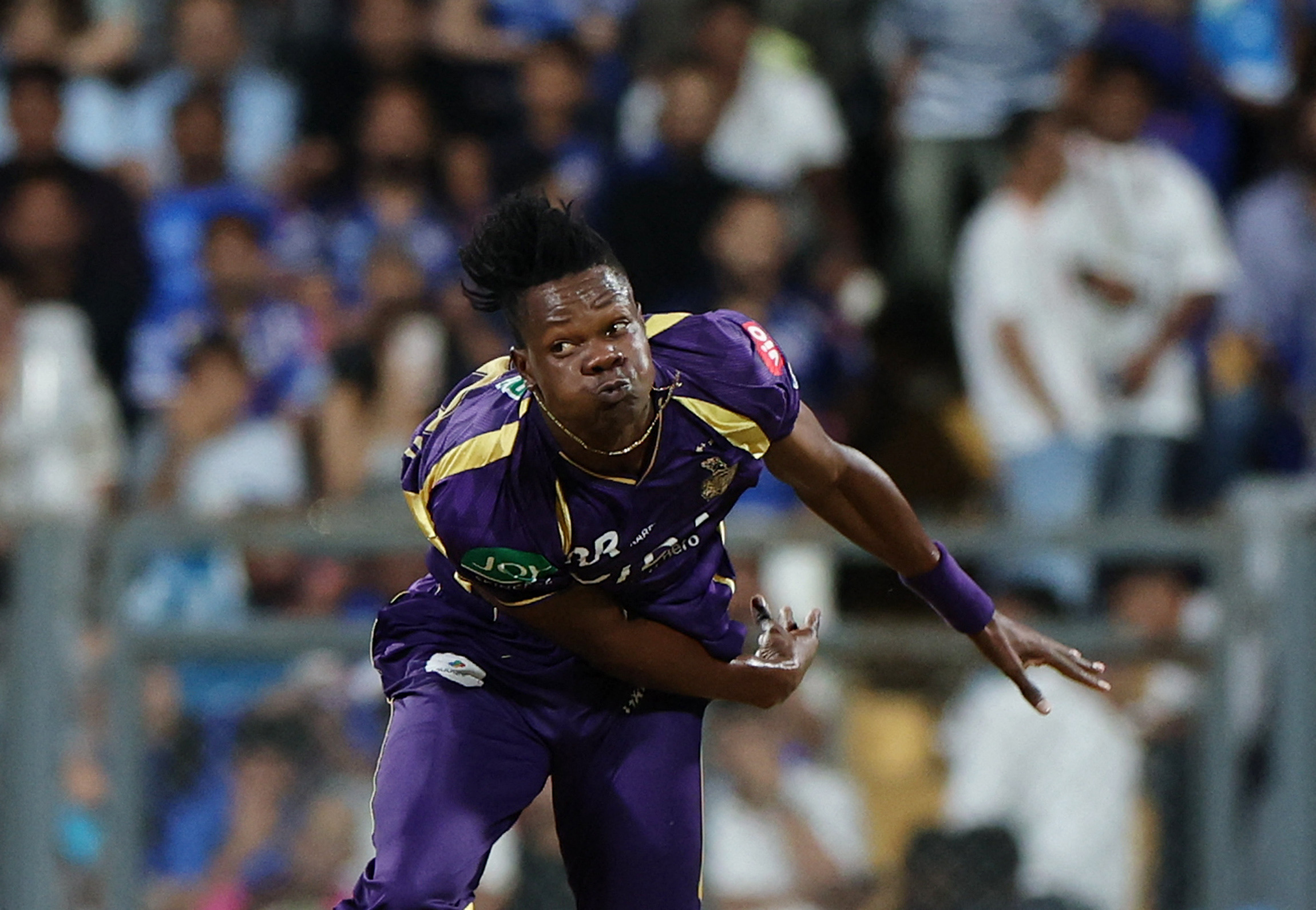 Blessing Muzarabani in action.