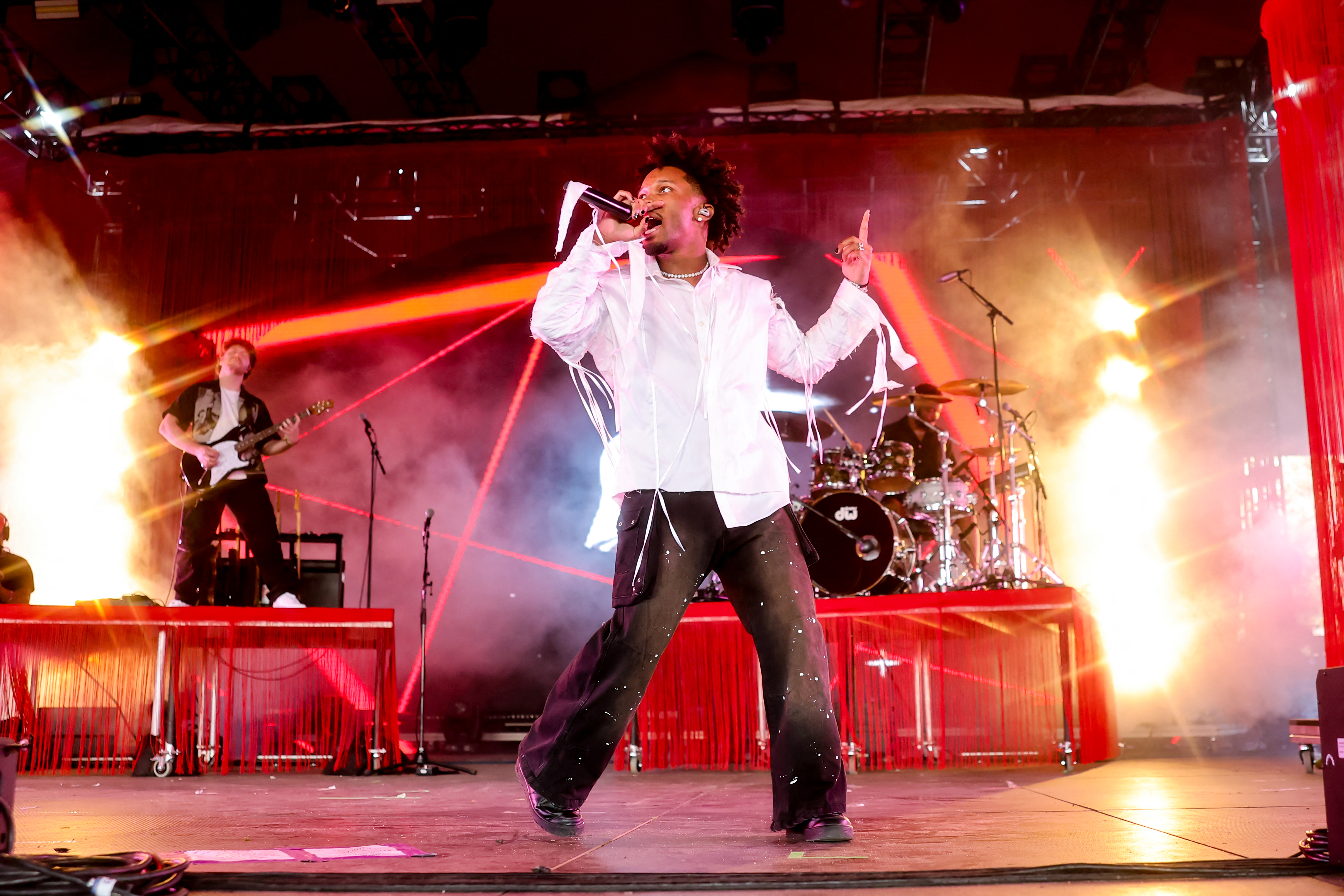 INDIO, CALIFORNIA - APRIL 11: (FOR EDITORIAL USE ONLY) d4vd performs at the Gobi Tent during the 2025 Coachella Valley Music and Arts Festival at Empire Polo Club on April 11, 2025 in Indio, California. Emma McIntyre/Getty Images for Coachella/AFP (Photo by Emma McIntyre / GETTY IMAGES NORTH AMERICA / Getty Images via AFP)