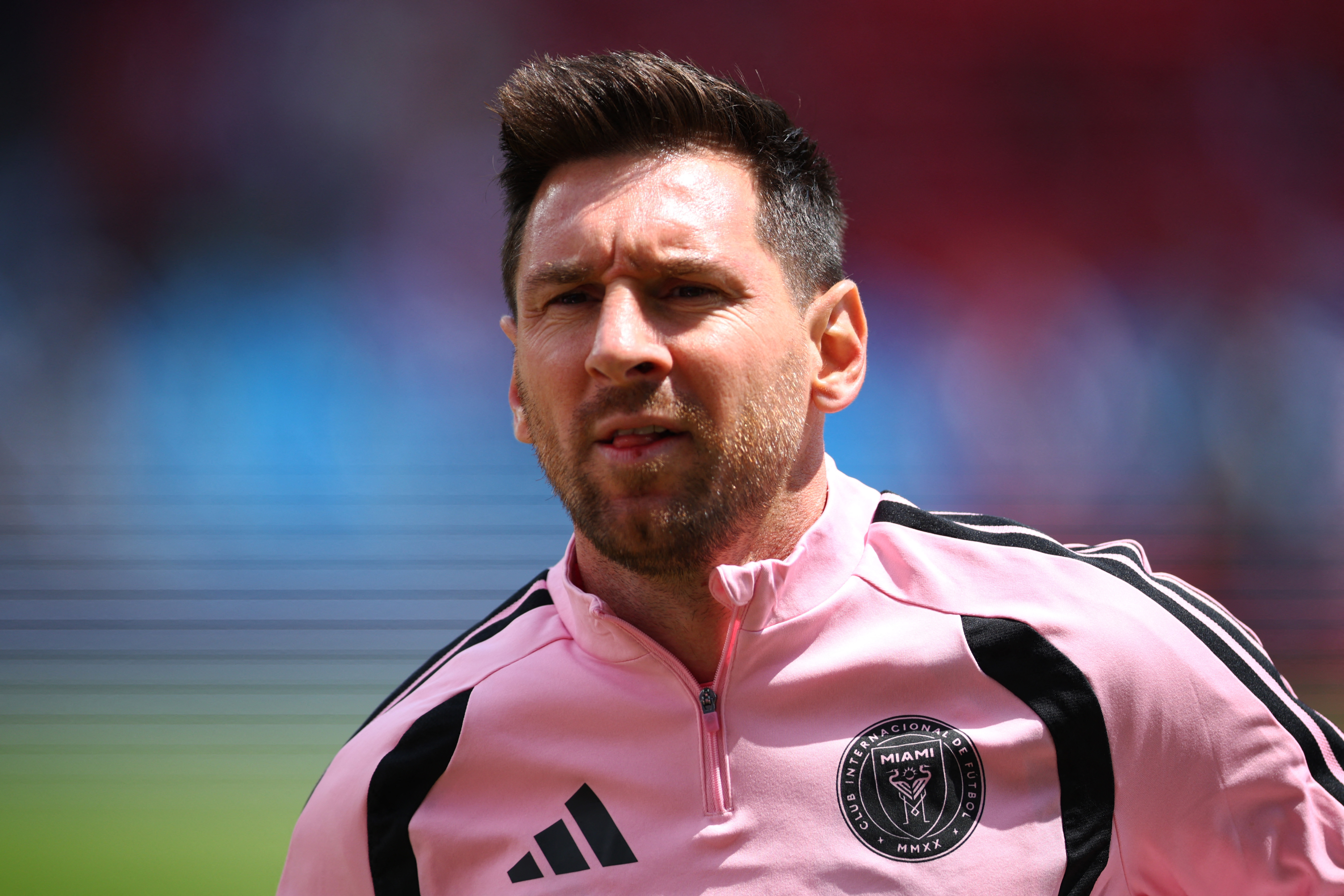 Lionel Messi #10 of Inter Miami CF warms up.