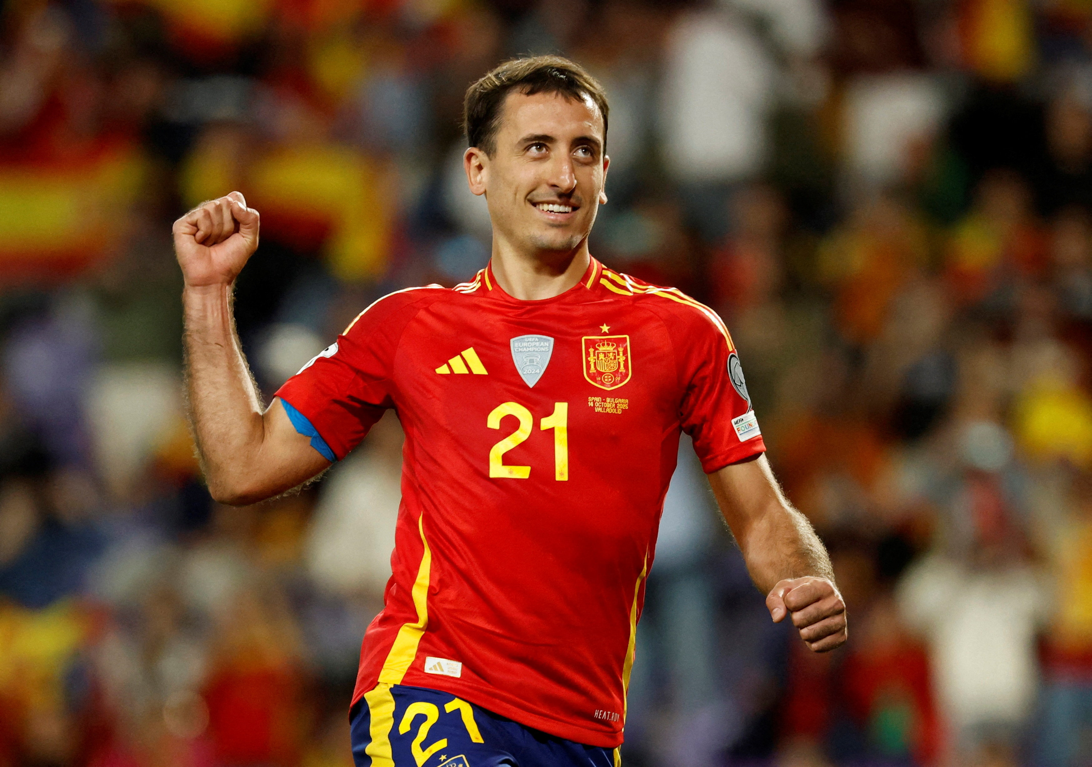 Mikel Oyarzabal smiling