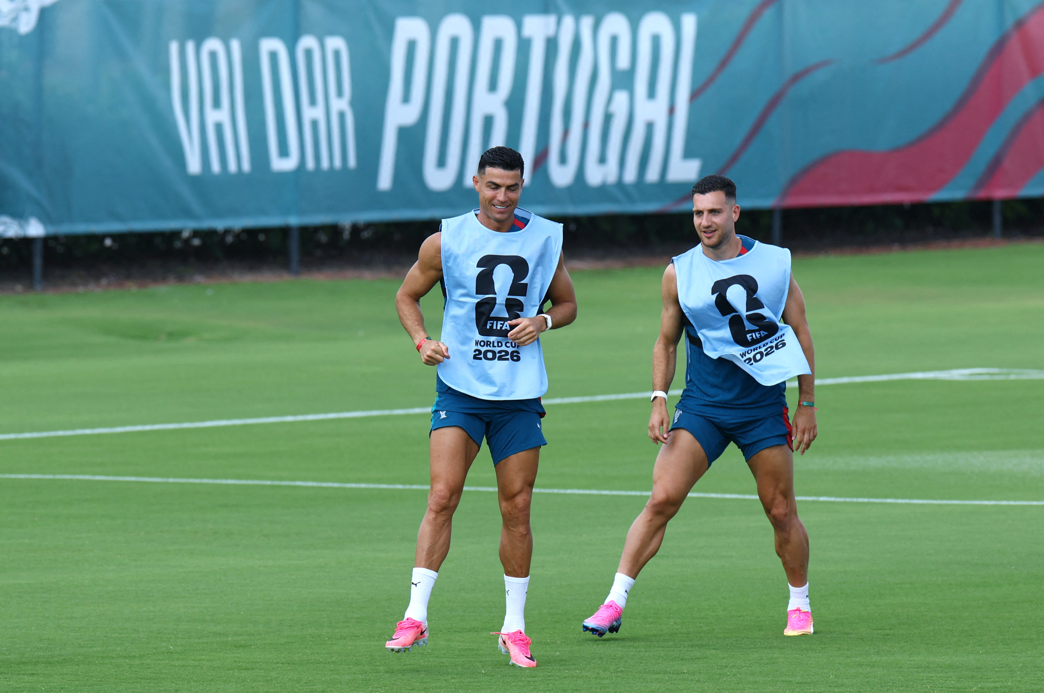 Cristiano Ronaldo and Francisco Conceicao train together on the football pitch