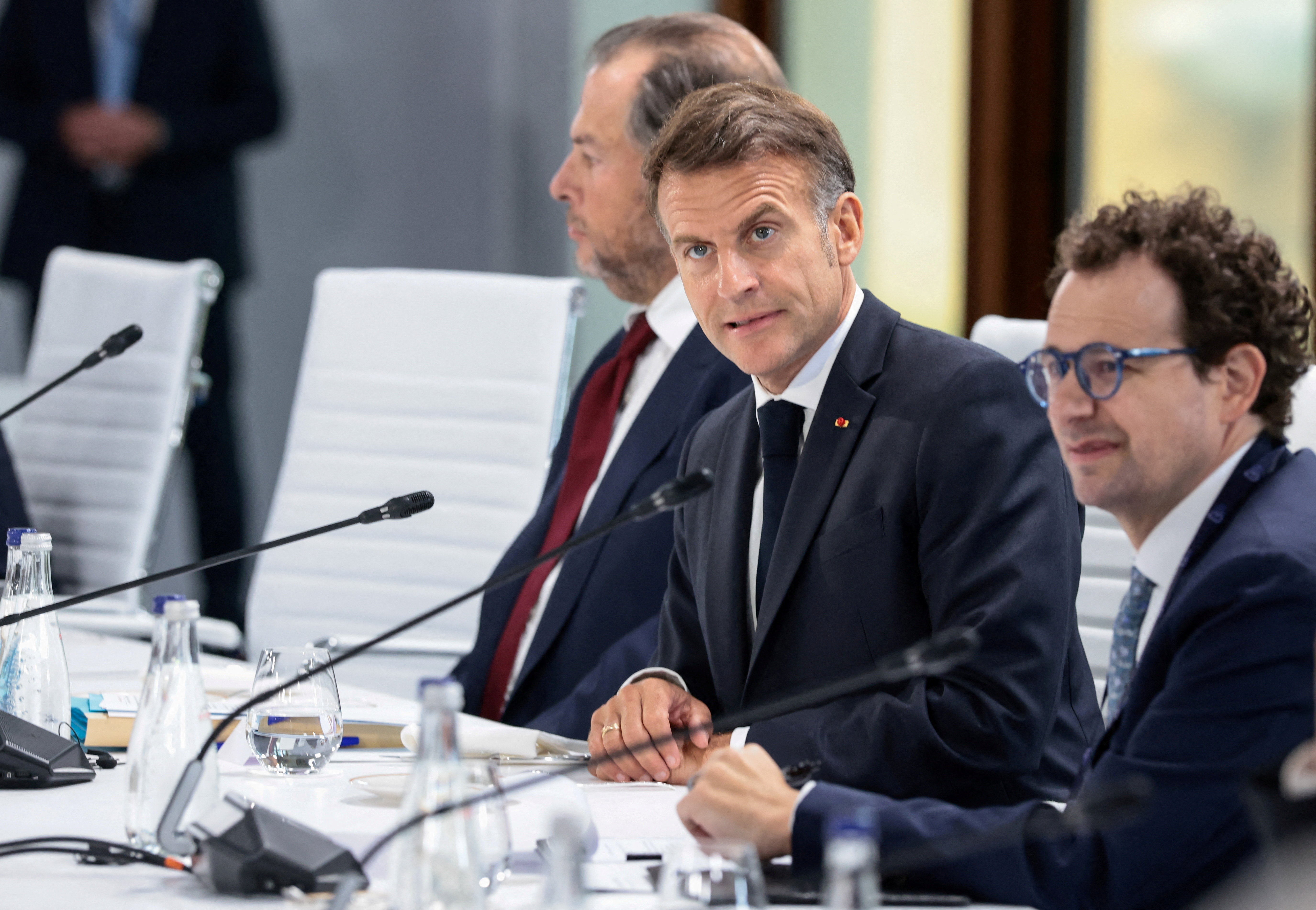 French President Emmanuel Macron and Anthropic CEO Dario Amodei attend a working lunch with G7 leaders, G7 outreach partners and global tech CEOs on innovation and AI during the G7 Summit in Evian-les-Bains, France, June 17, 2026.REUTERS/Evelyn Hockstein REFILE - ADDING INFORMATION