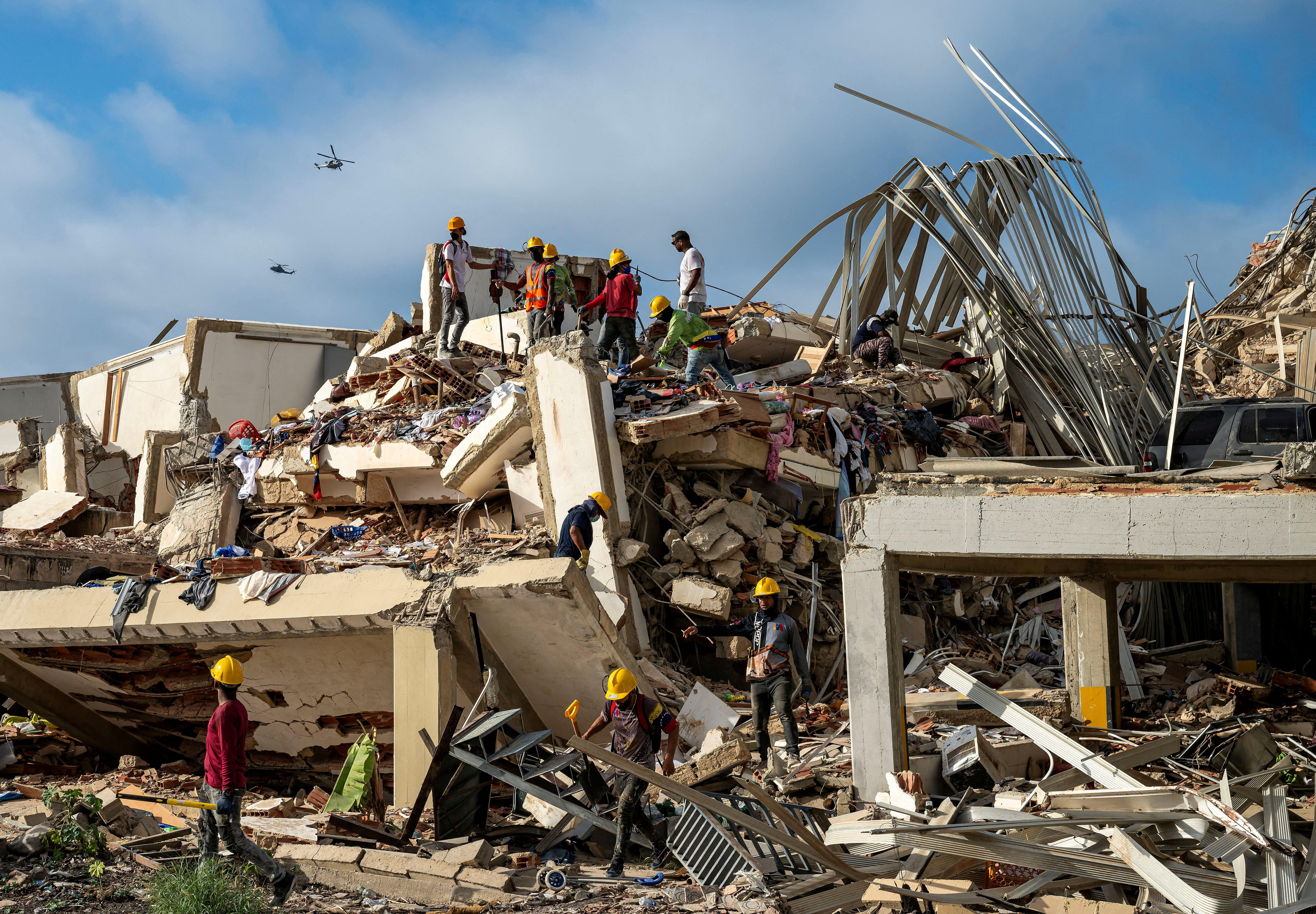 Race against time to rescue survivors after Venezuela earthquakes strike