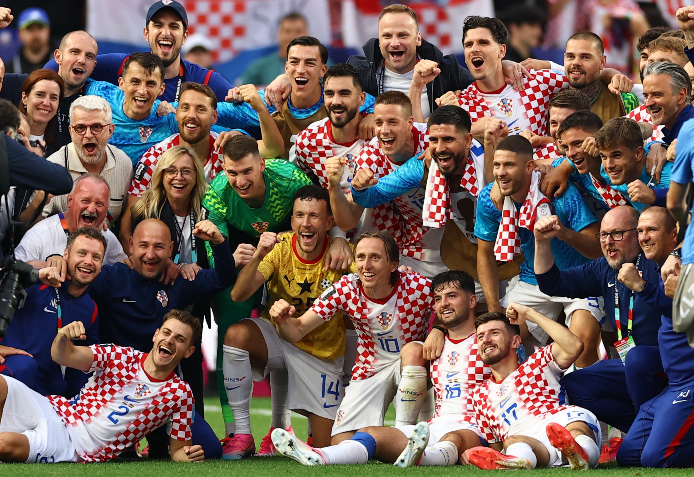 Soccer Football - FIFA World Cup 2026 - Group L - Croatia v Ghana - Philadelphia Stadium, Philadelphia, Pennsylvania, U.S. - June 27, 2026 Croatia players celebrate after the match as they qualify for the knockout stages of the World Cup REUTERS/Peter Cziborra