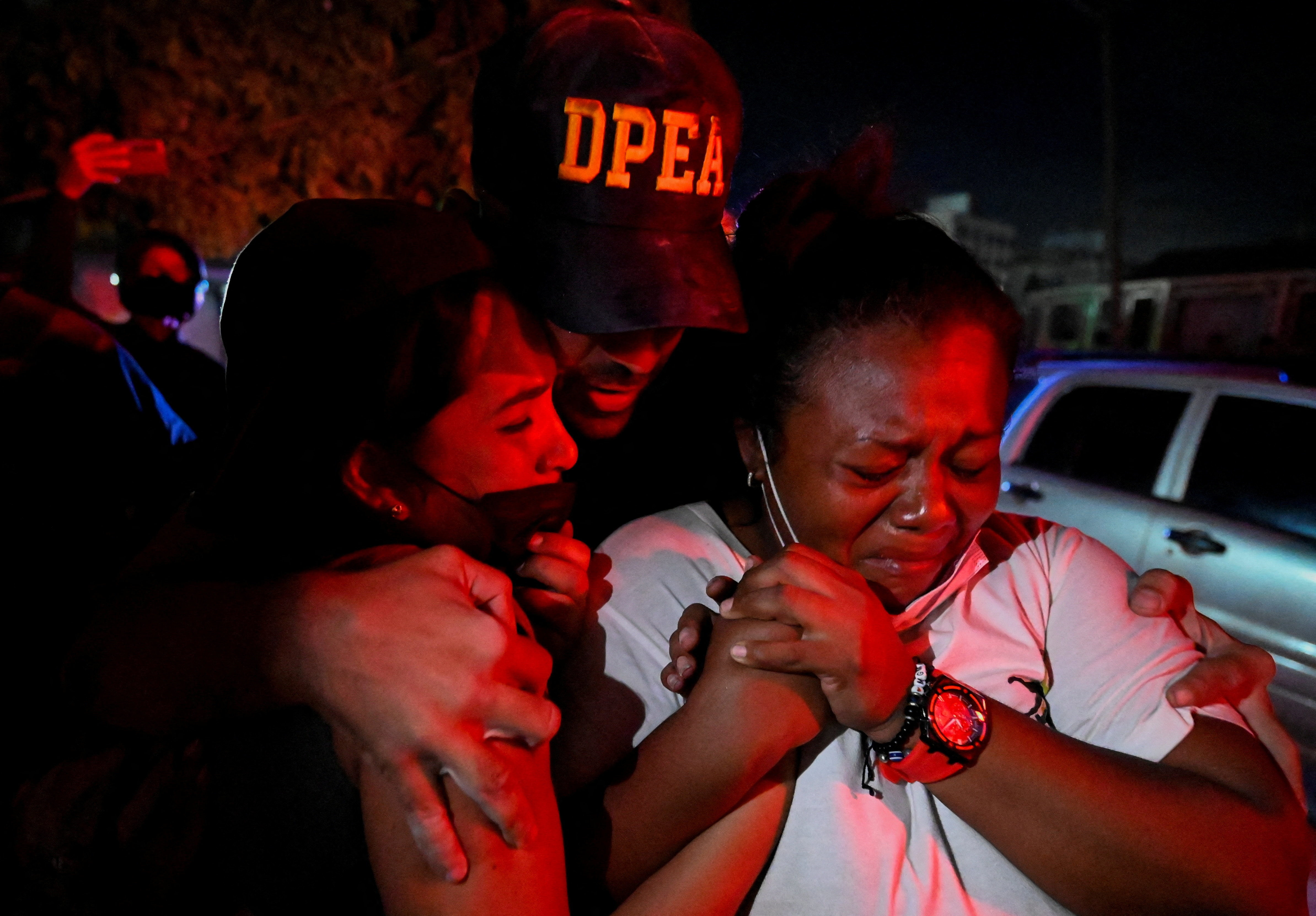 Race against time to rescue survivors after Venezuela earthquakes strike