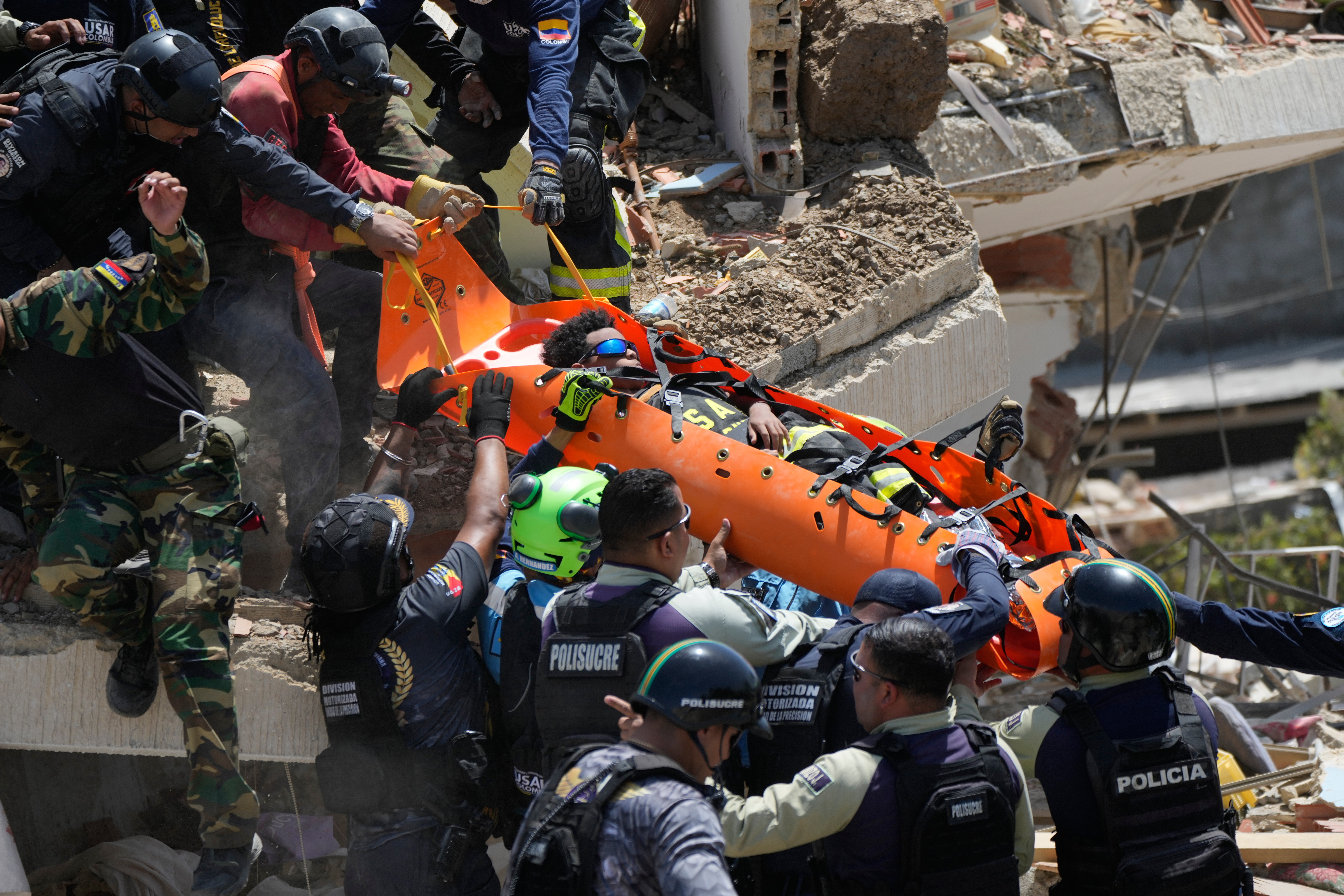 Race against time to rescue survivors after Venezuela earthquakes strike
