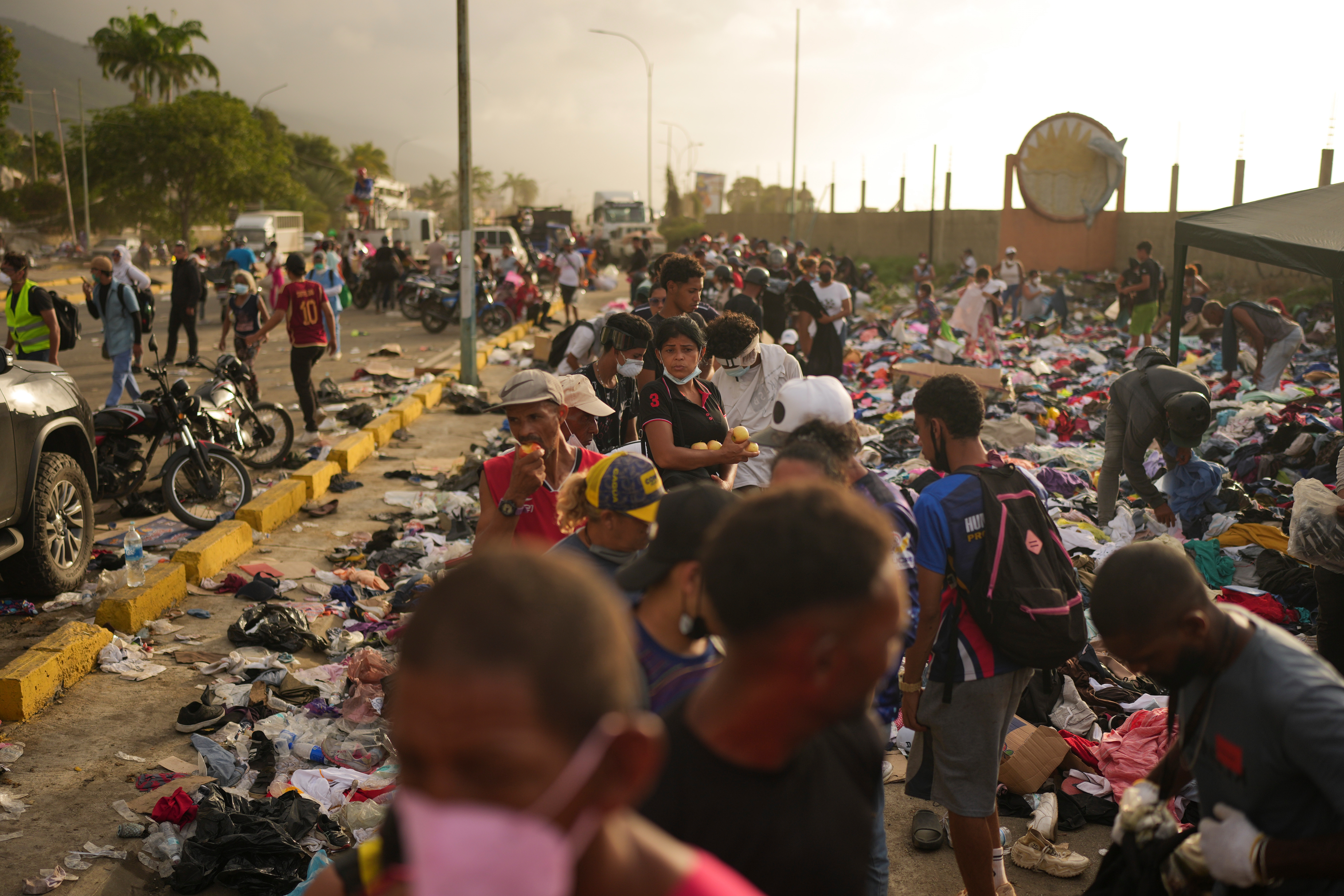 Race against time to rescue survivors after Venezuela earthquakes strike