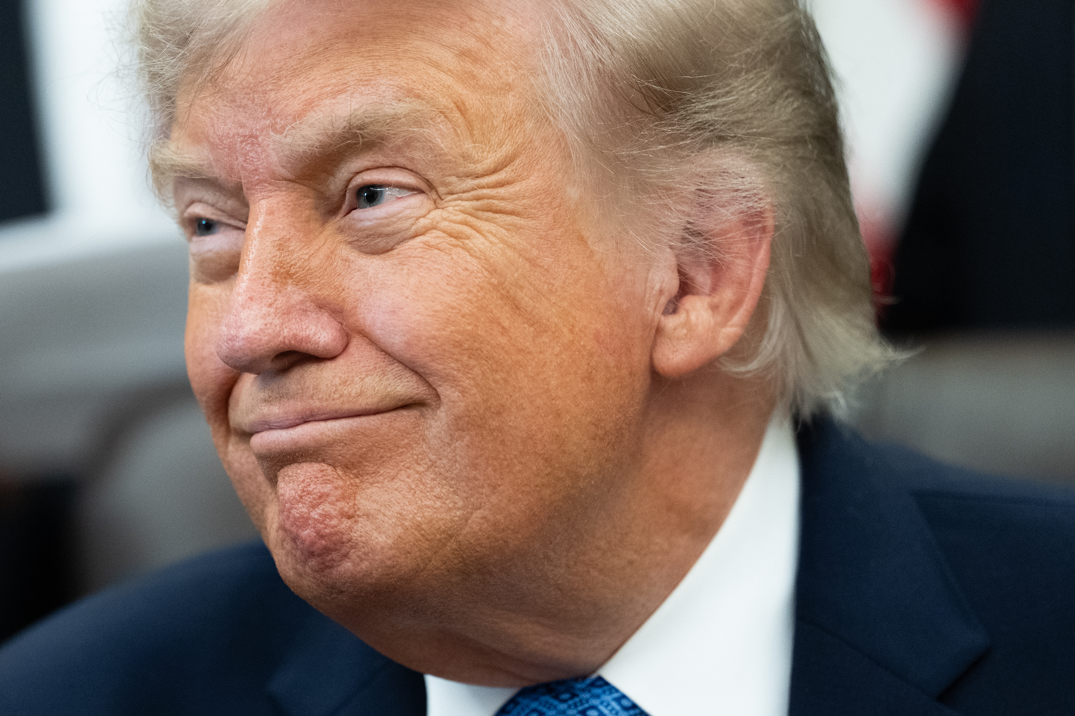 epa13067695 US President Donald Trump in the Oval Office of the White House in Washington, DC, USA, 26 June 2026. Trump is speaking on the report released by the White House Religious Liberty Commission, which was established by executive order last year. EPA/Aaron Schwartz / POOL