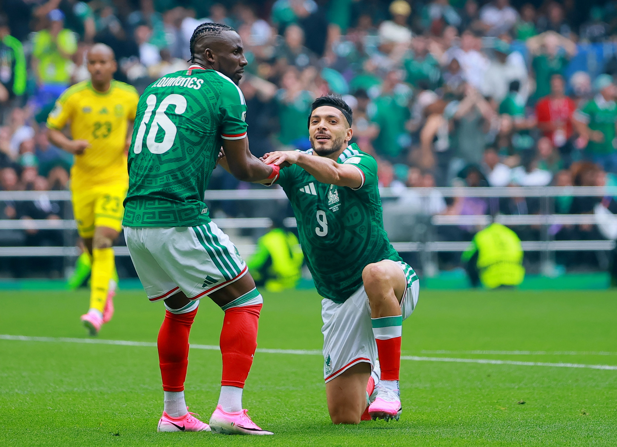 Soccer Football - FIFA World Cup 2026 - Group A - Mexico v South Africa - Estadio Azteca, Mexico City, Mexico - June 11, 2026 Mexico's Raul Jimenez and Julian Quinones REUTERS/Eloisa Sanchez