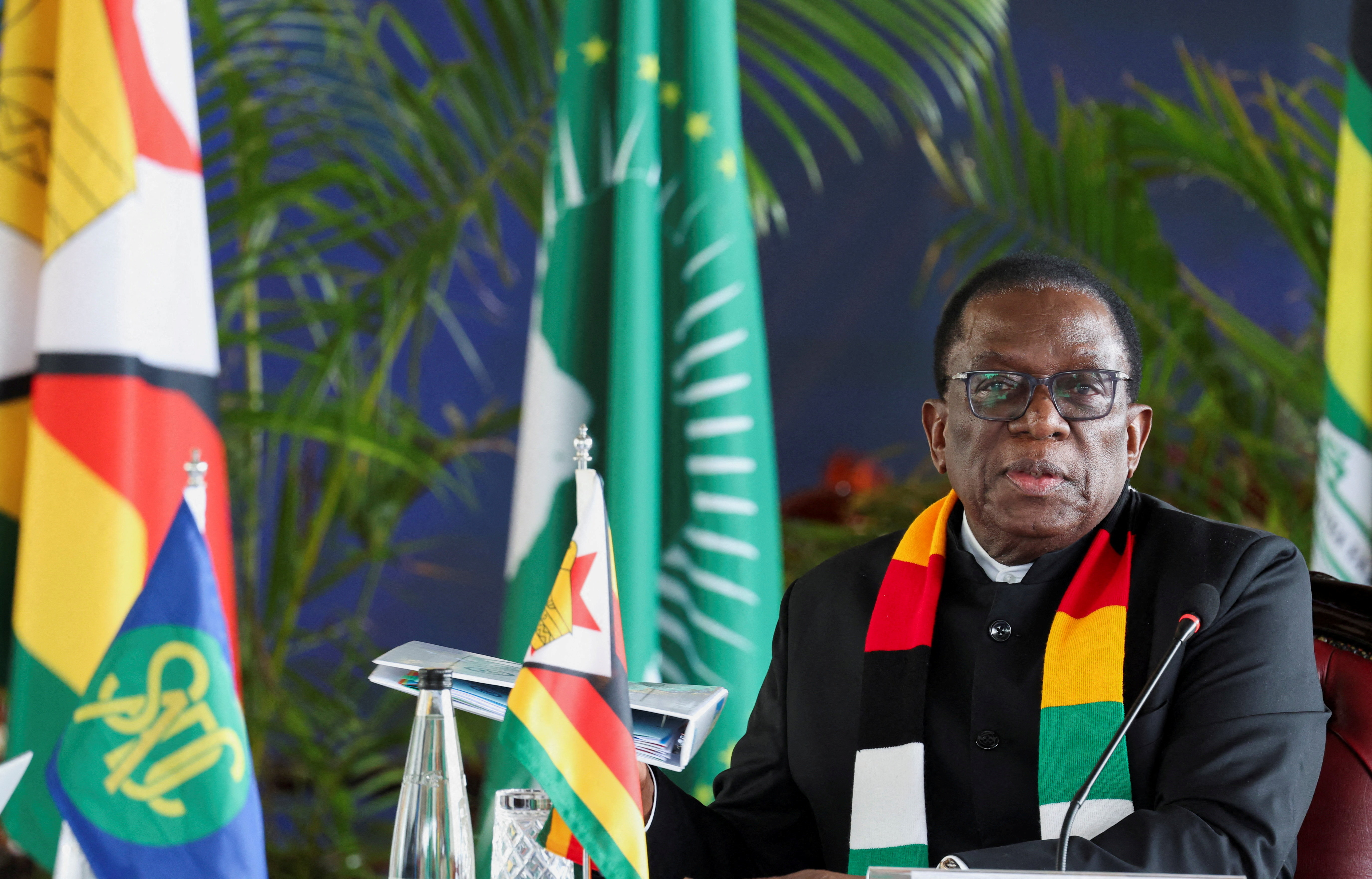 FILE PHOTO: Zimbabwe's President Emmerson Mnangagwa, attends the Heads of State from Southern and Eastern Africa meeting in Nairobi to discuss efforts to make peace in eastern Democratic Republic of Congo, at the State House in Nairobi, Kenya August 1, 2025. REUTERS/Monicah Mwangi/File Photo