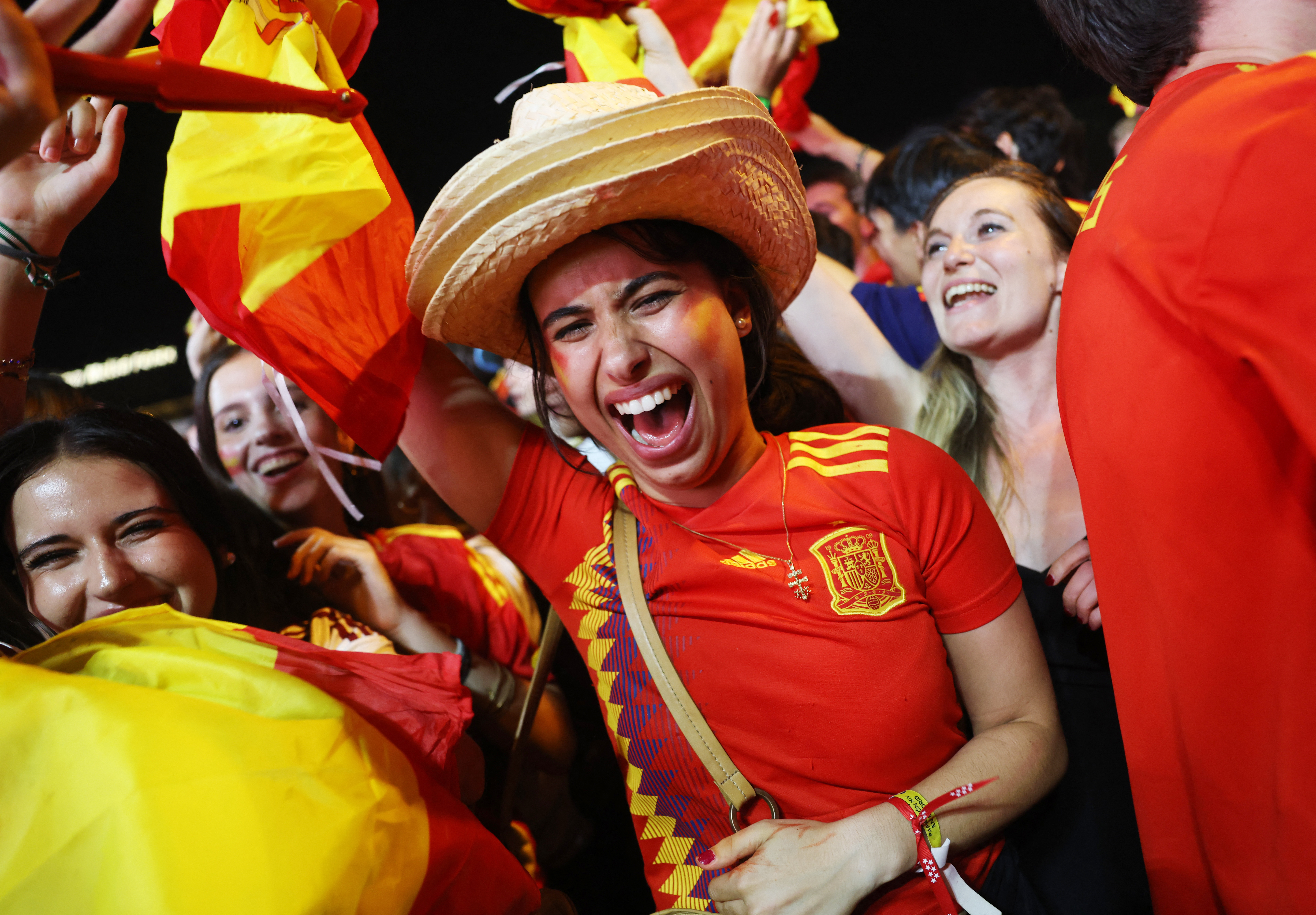 Spain celebrate World Cup final qualification in Madrid