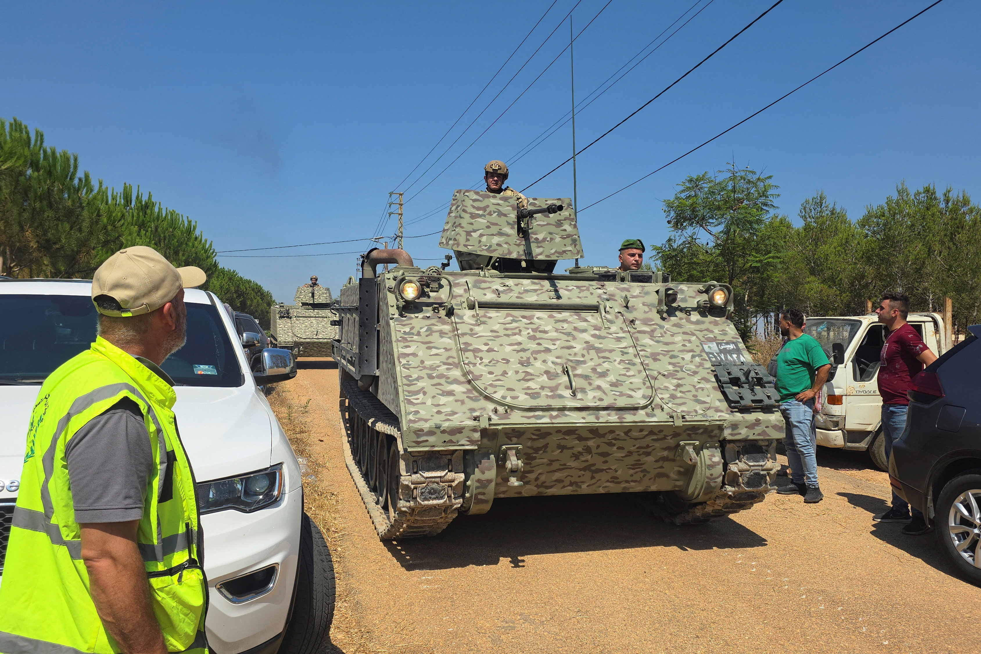 Lebanese army troops deploy at the entrance of the southern village of Zawtar al-Gharbiyeh [Reuters]