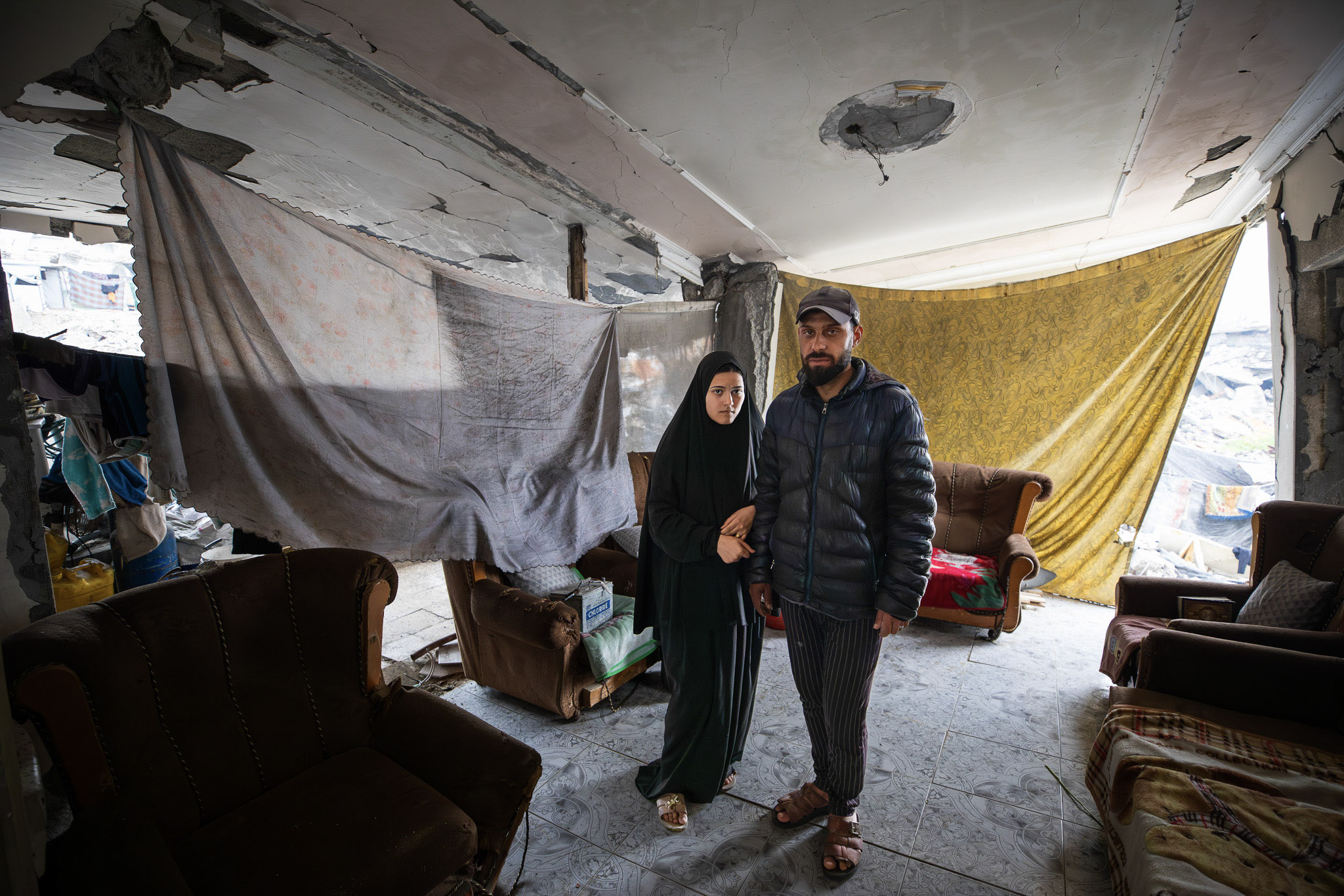 “I have nowhere else to go,” says Ali Harb. Ali and his wife live in the basement of their damaged home in Gaza City's Yarmouk neighbourhood. They stay there, despite the constant fear that the weakened structure could collapse at any moment.