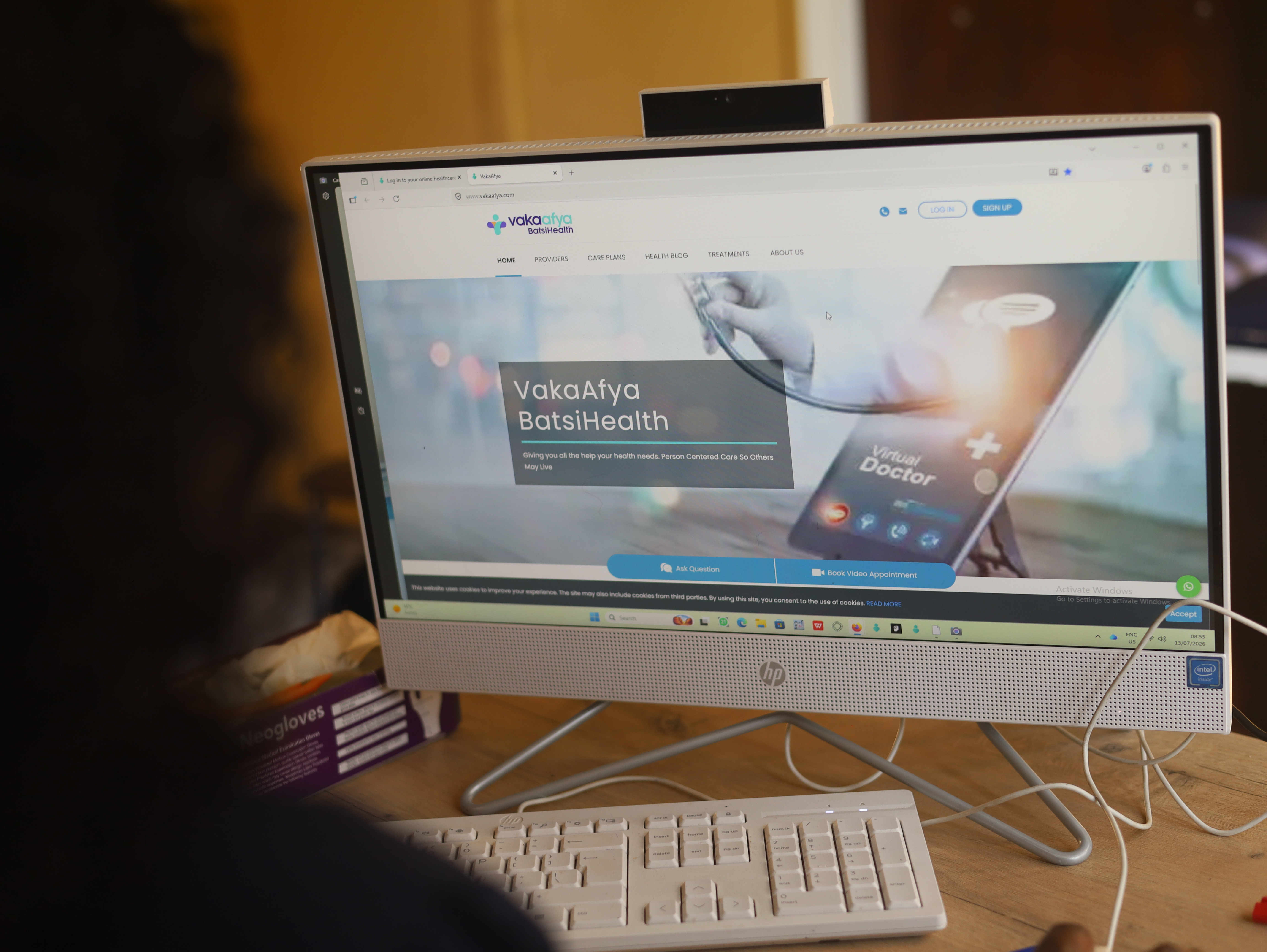 A platform used by patients to consult doctors online in Nyazura, Zimbabwe. (Farai Shawn Matiashe: Al Jazeera)-1784812418